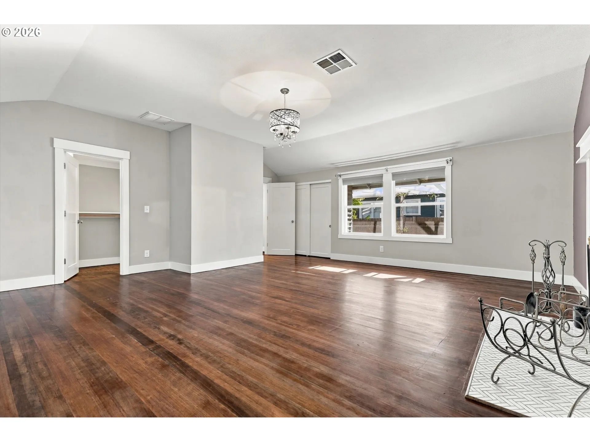 Bedroom, Owner's Suite-Main