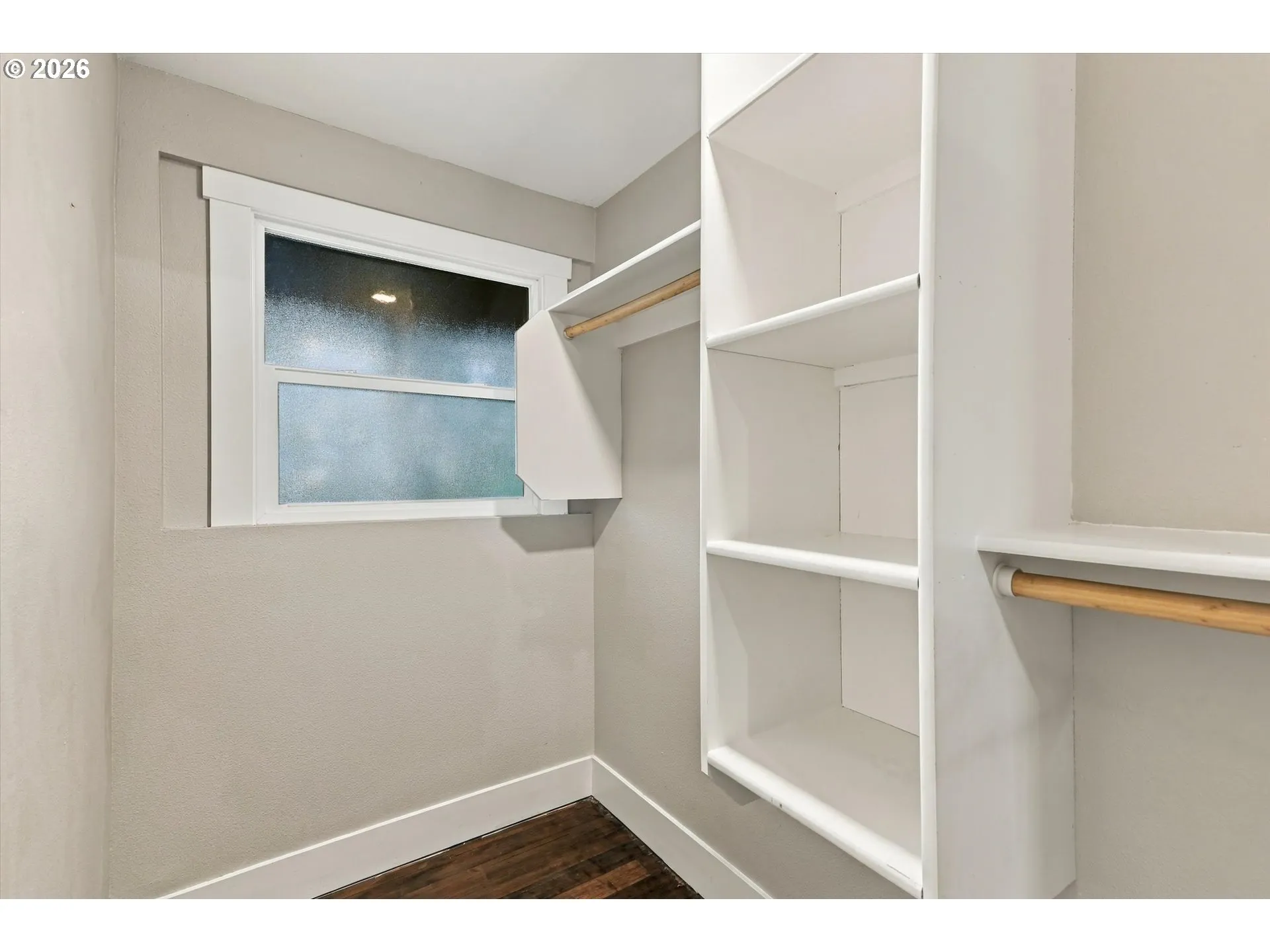 Bedroom, Owner's Suite-Walk-In Closet