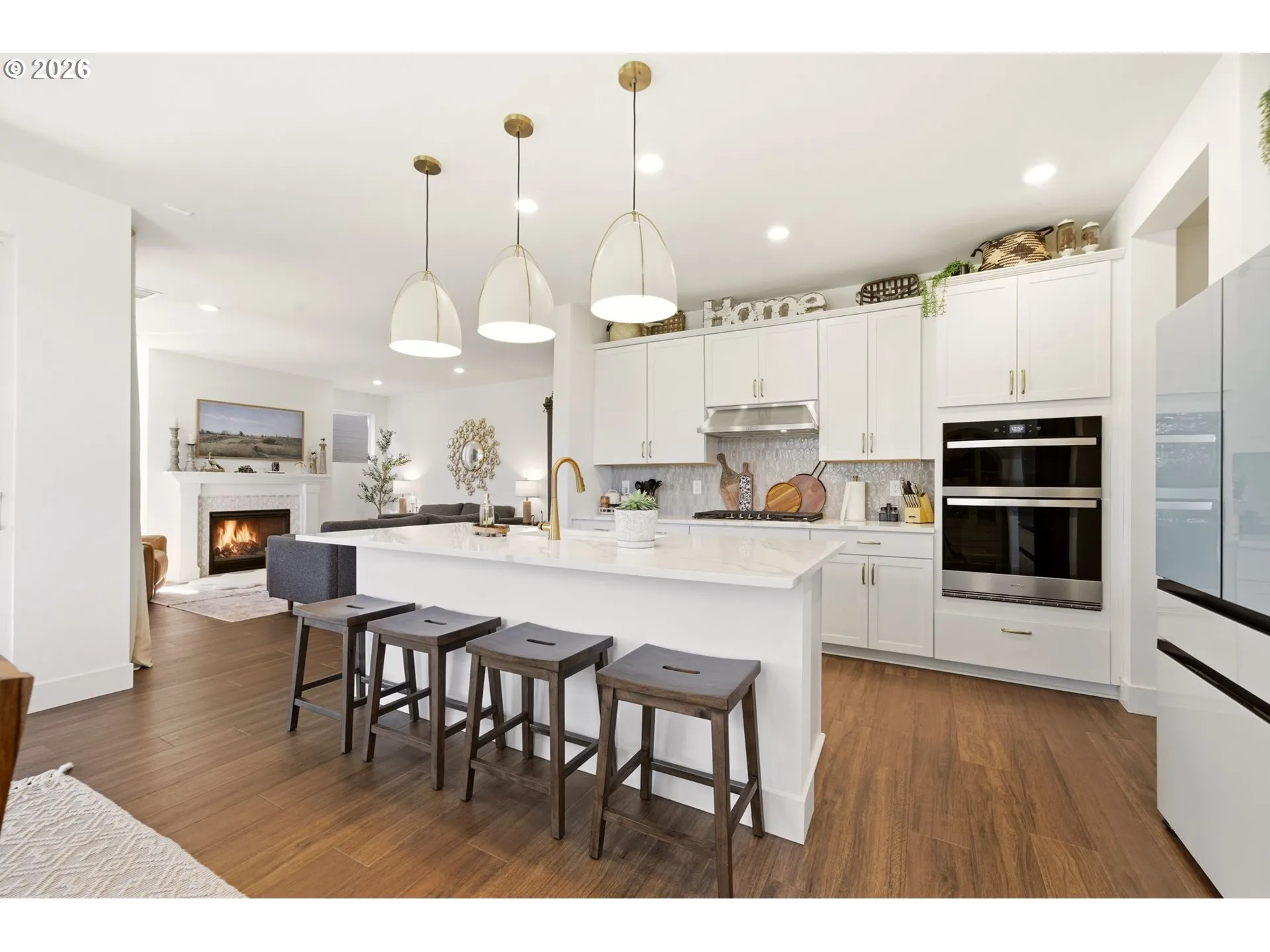 Kitchen-Eating Area