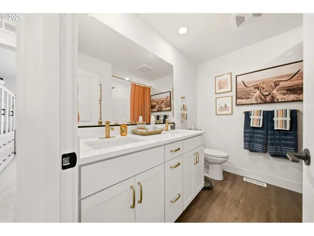 Bathroom-Double Sinks