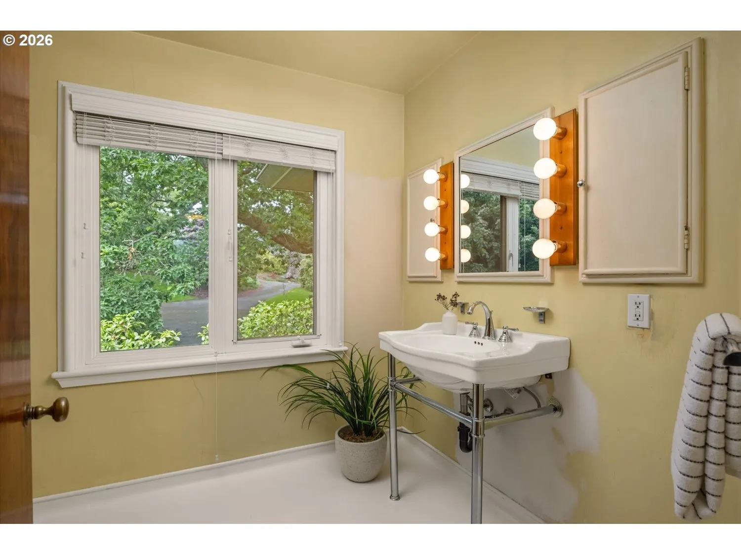 Bathroom-Hall