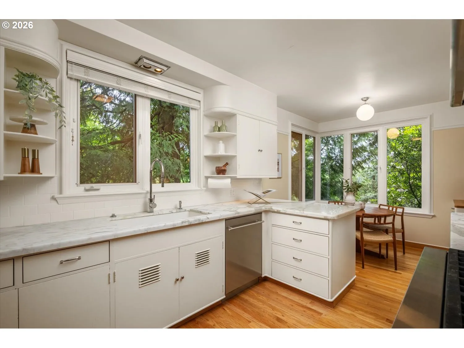 Kitchen/Nook-Eating Area