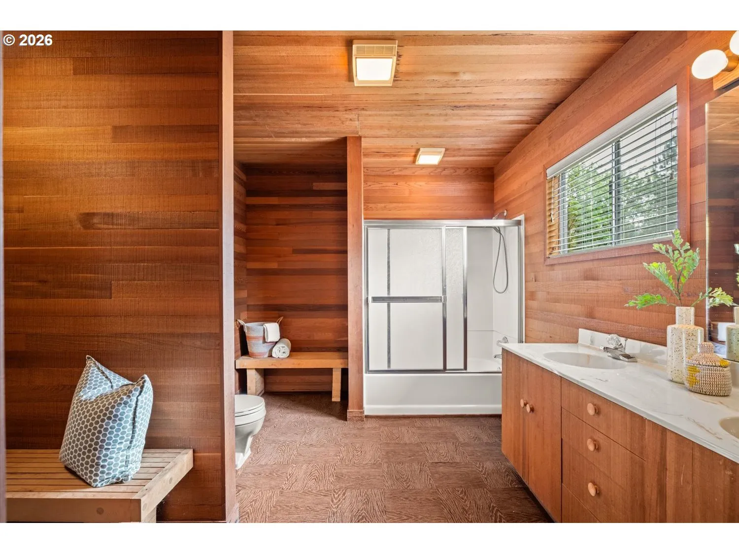Bathroom, Attached