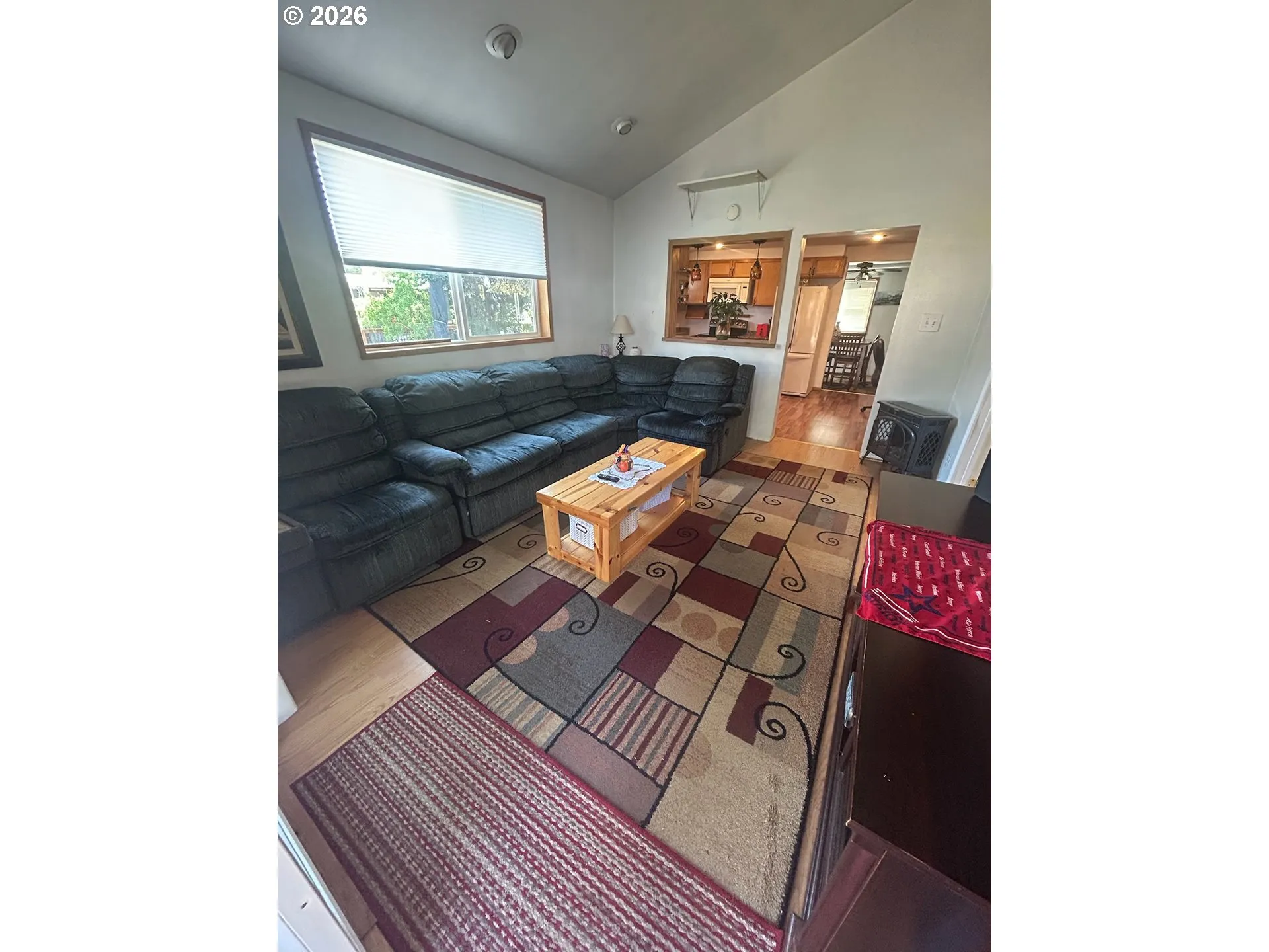 Living Room-Vaulted Ceilings