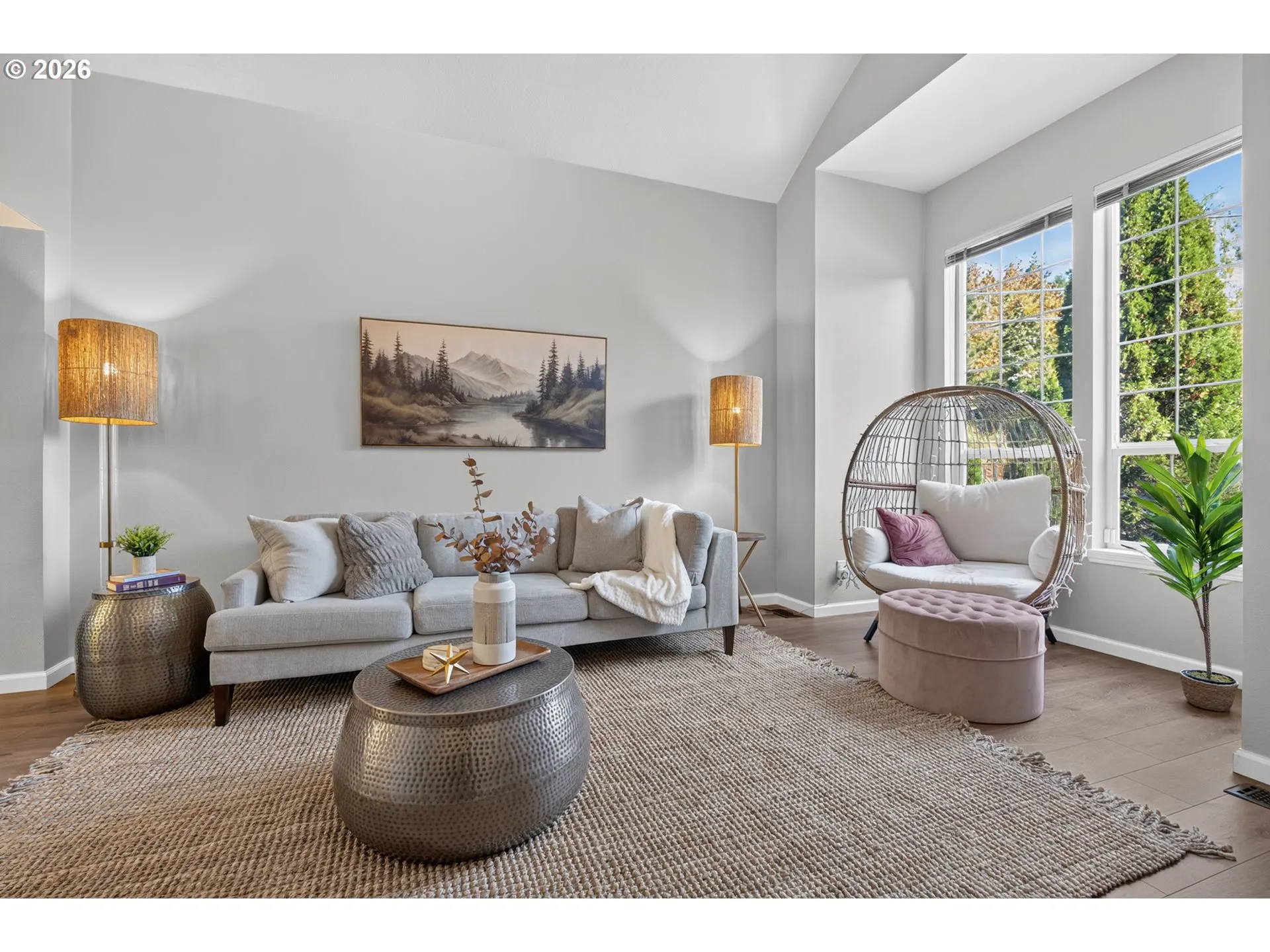 Living Room-Vaulted Ceilings