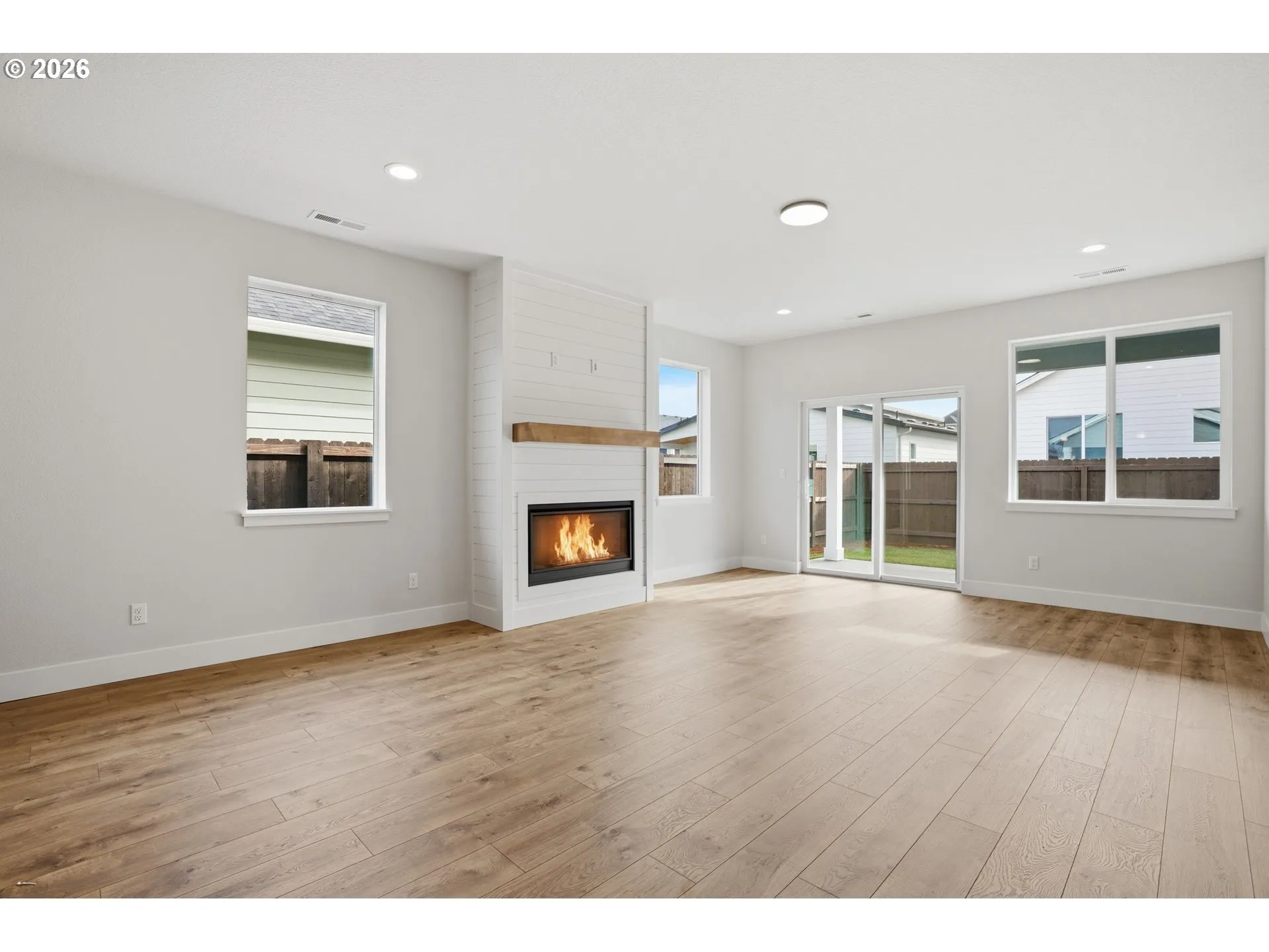 Living Room-Fireplace