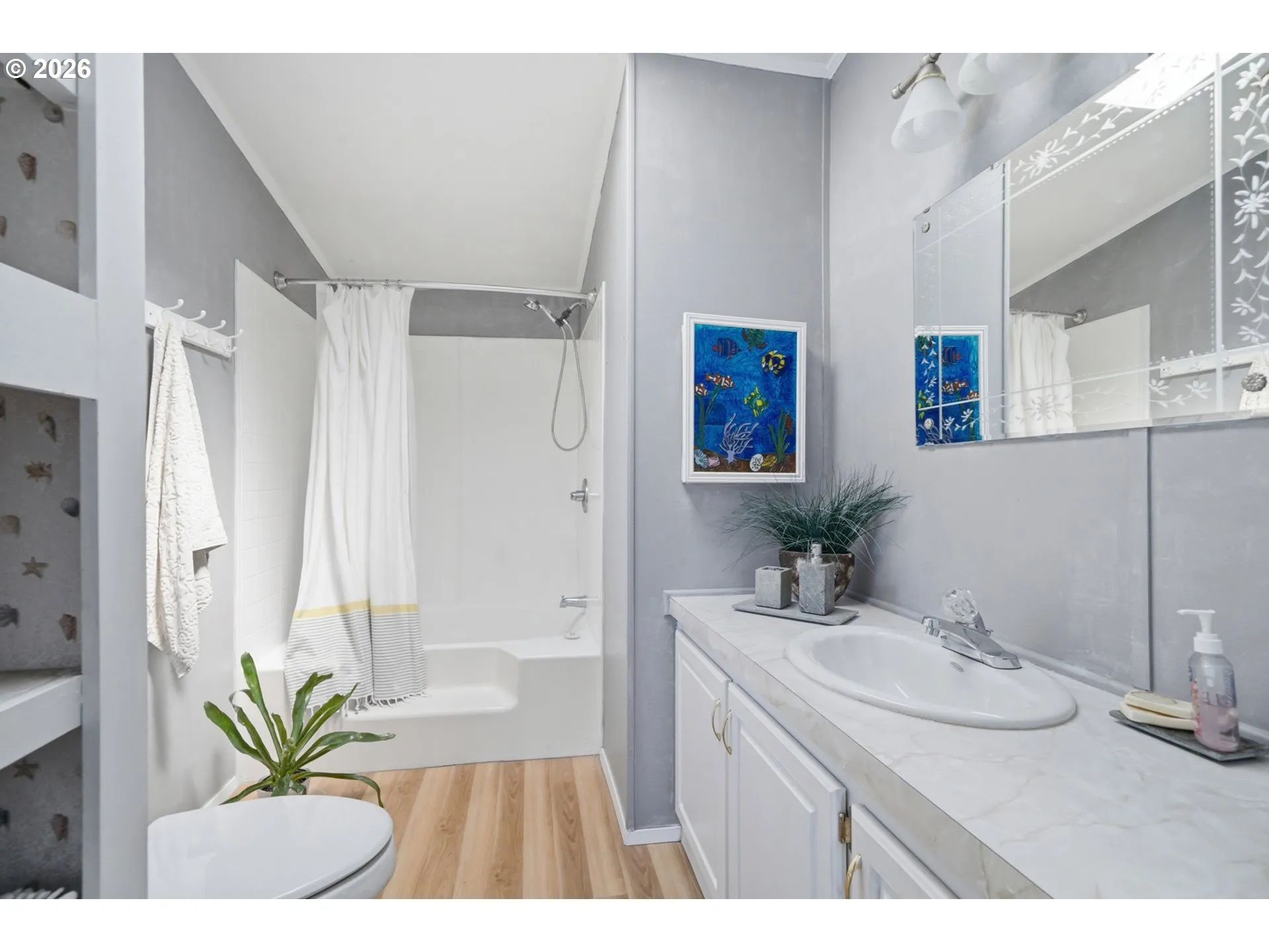 Bathroom, Attached