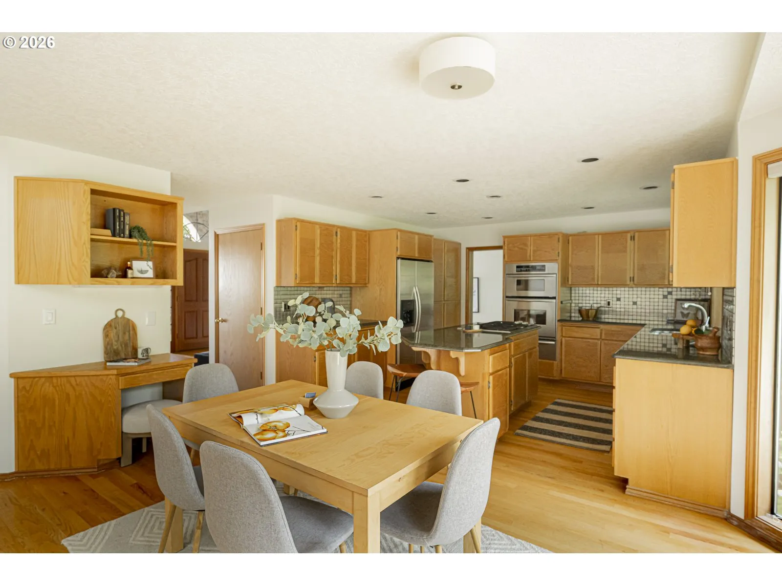 Kitchen-Eating Area