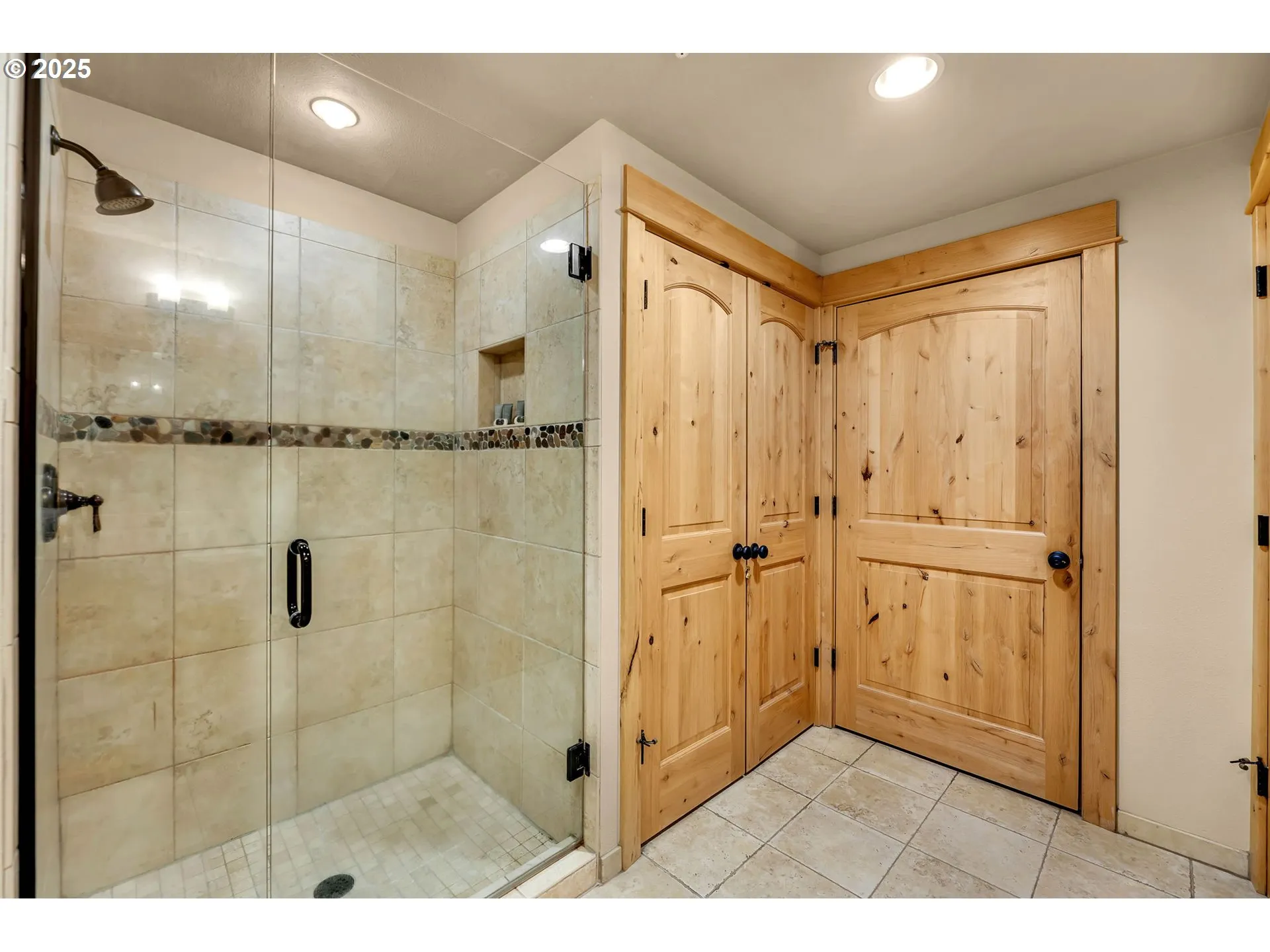 Bathroom-Walk in Shower