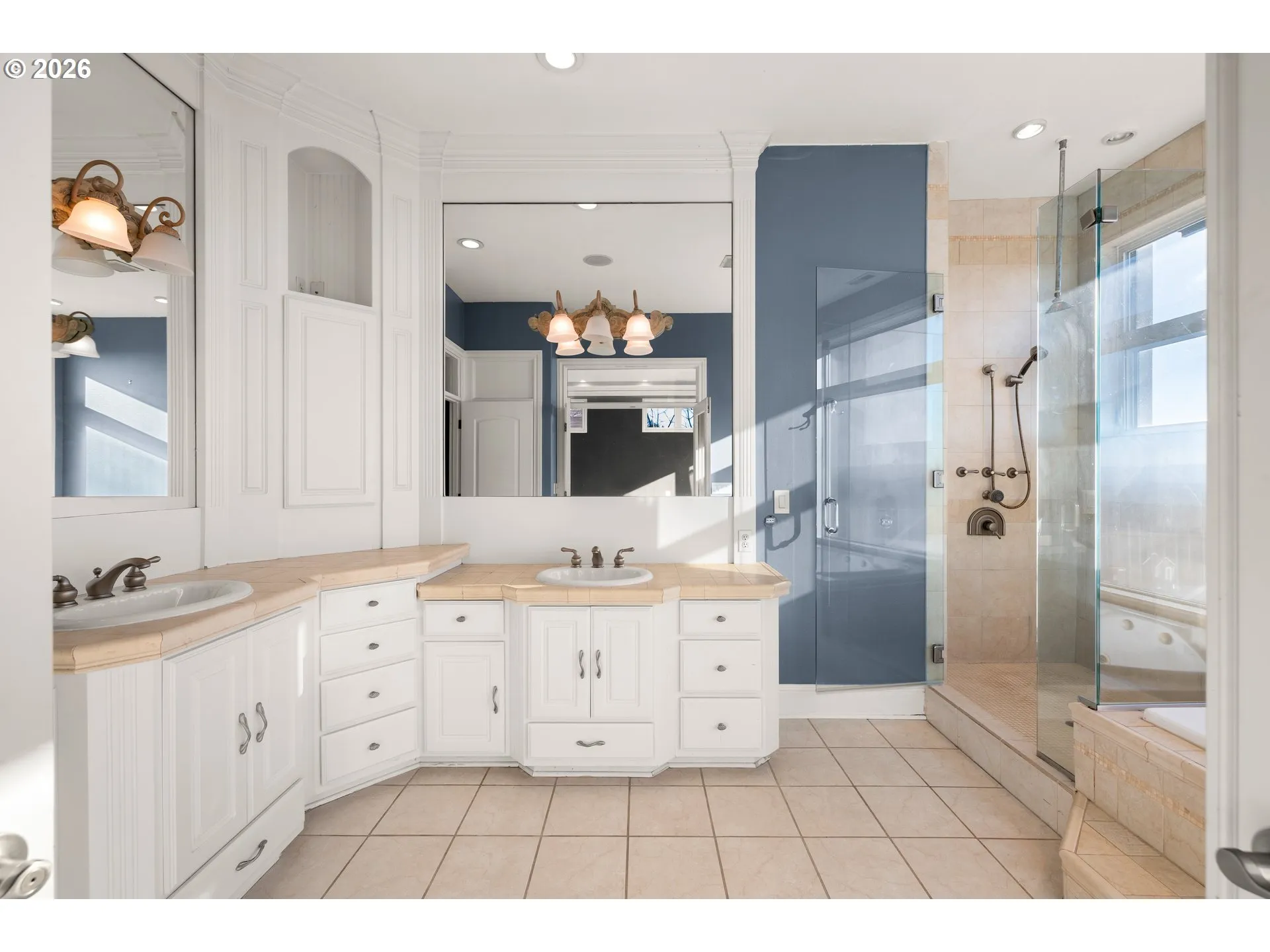 Owner's Suite Bathroom-Full Bathroom