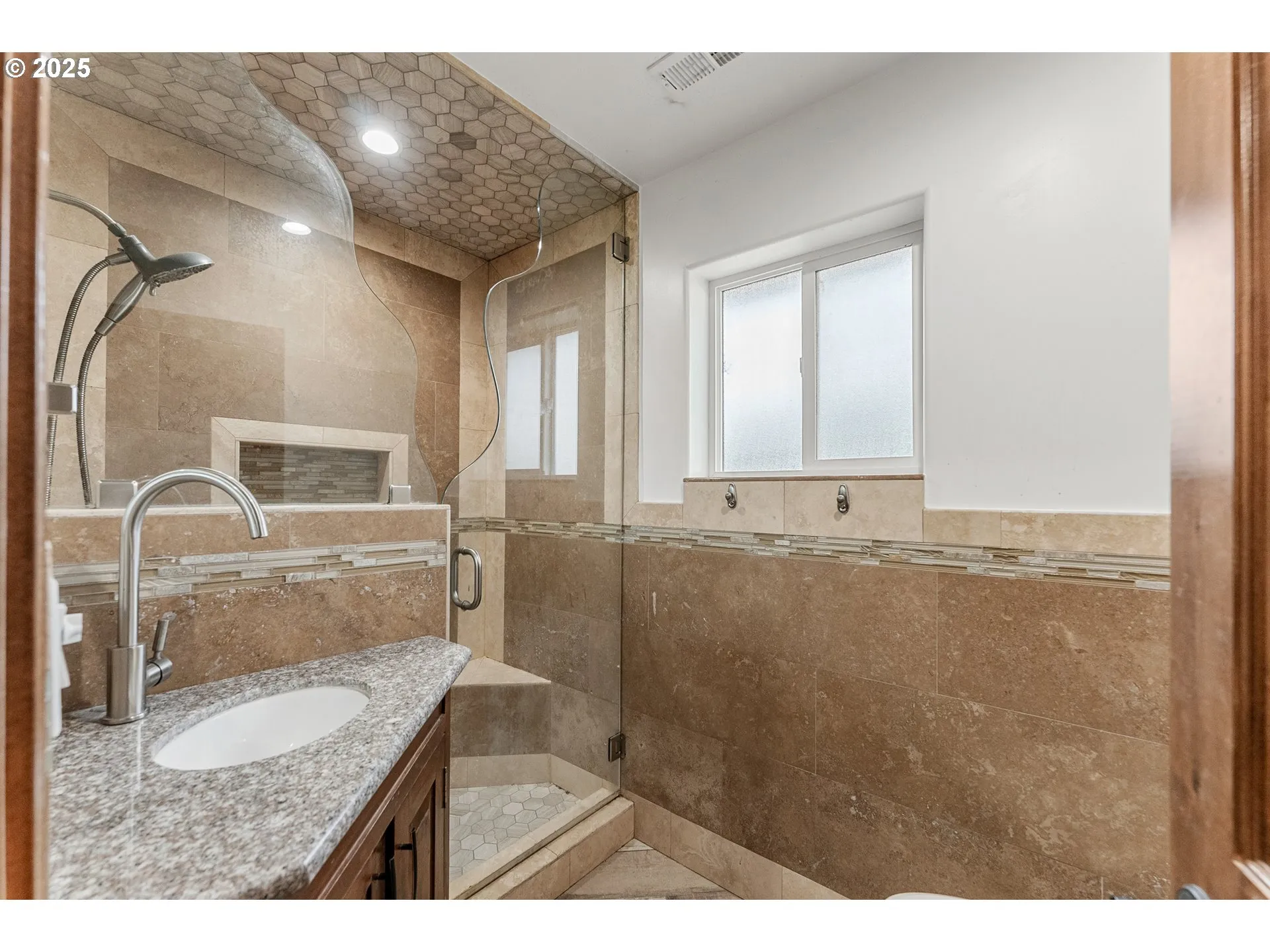 Bathroom-Upper