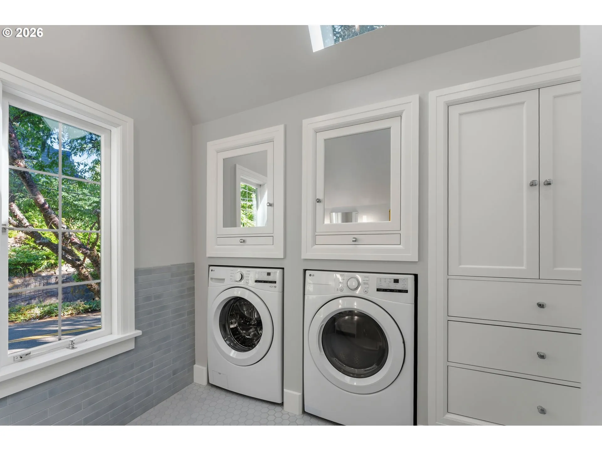 Bathroom-Upper