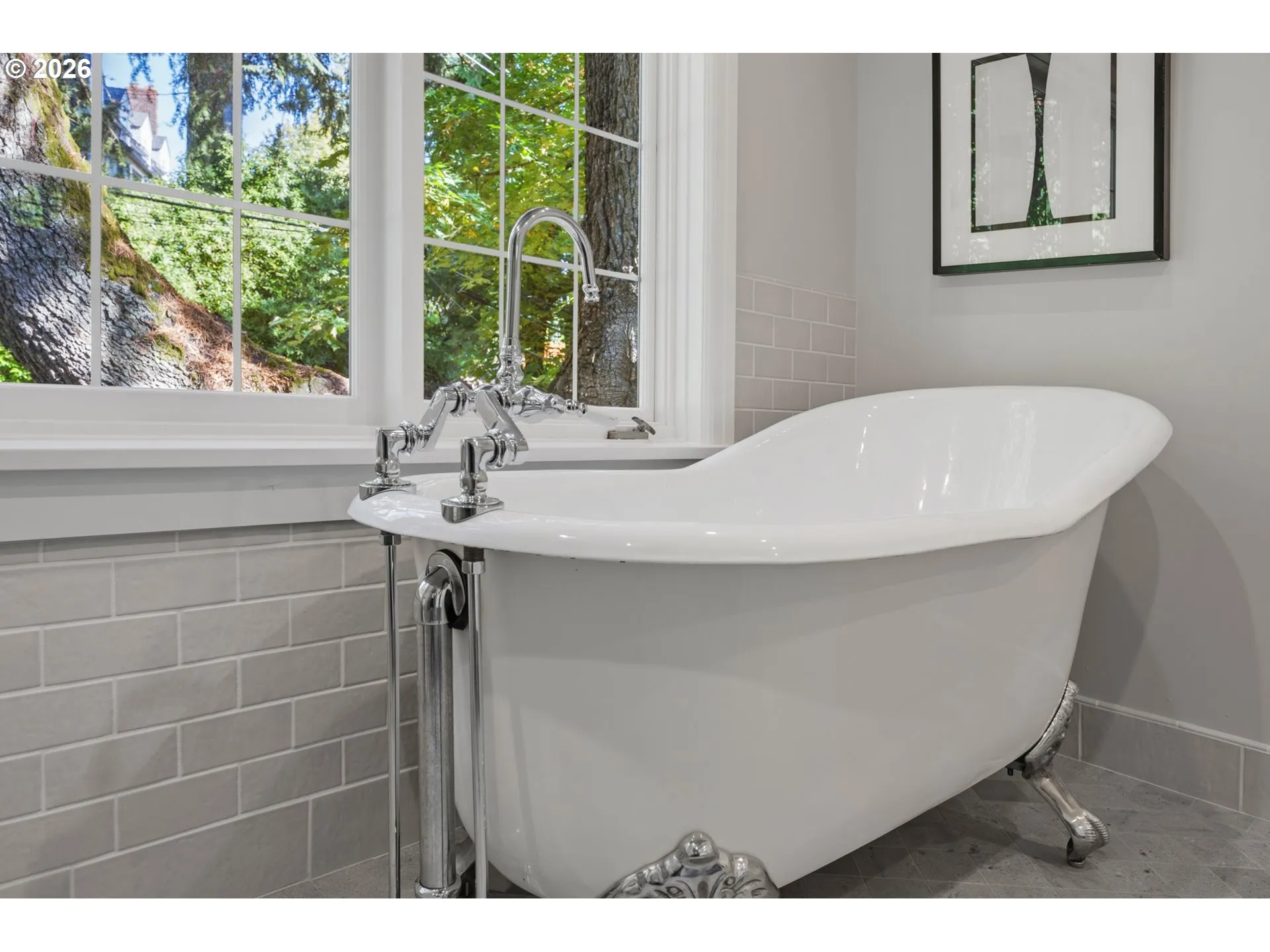 En Suite Bathroom-Upper