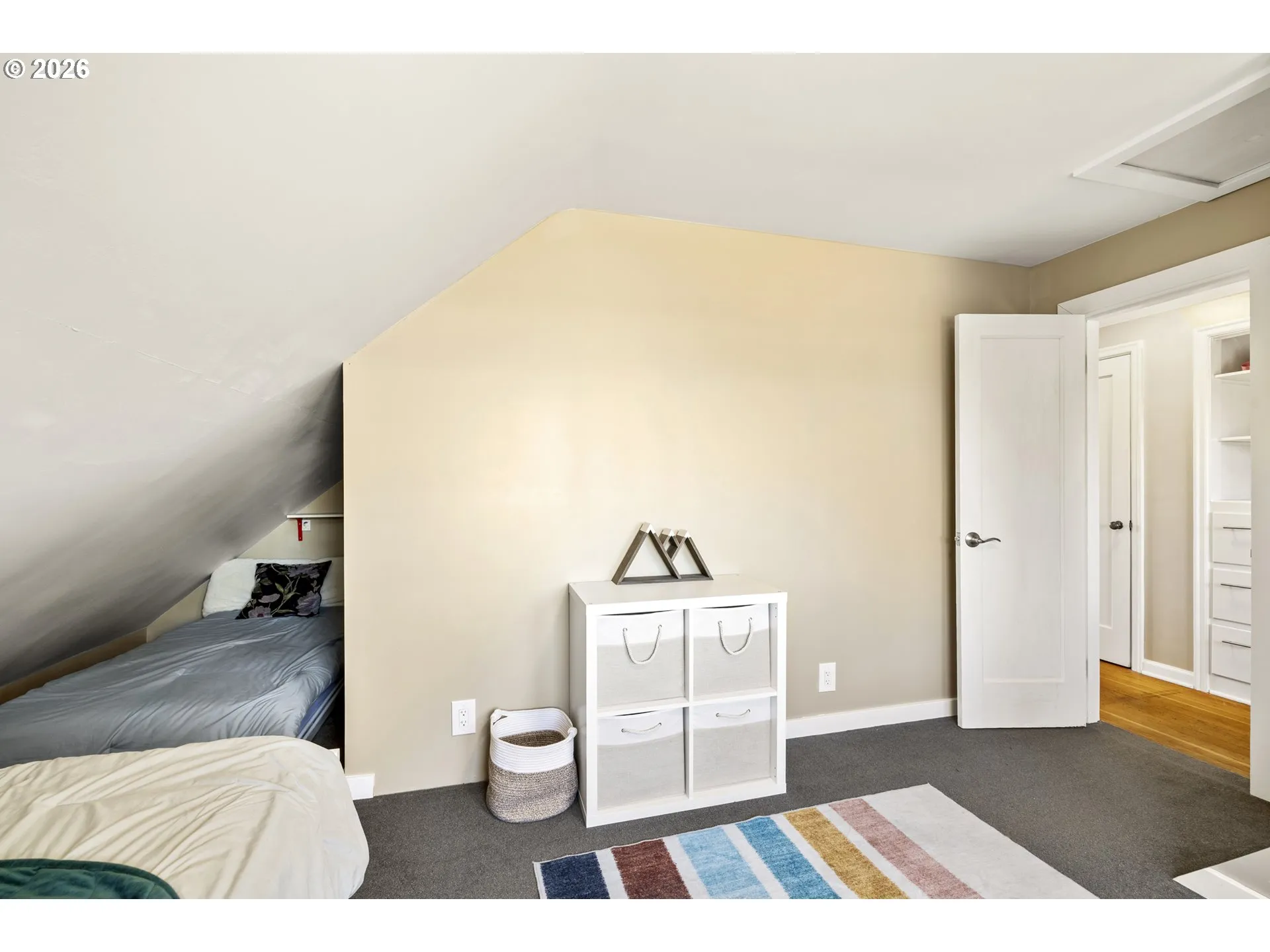 Bedroom-Upper