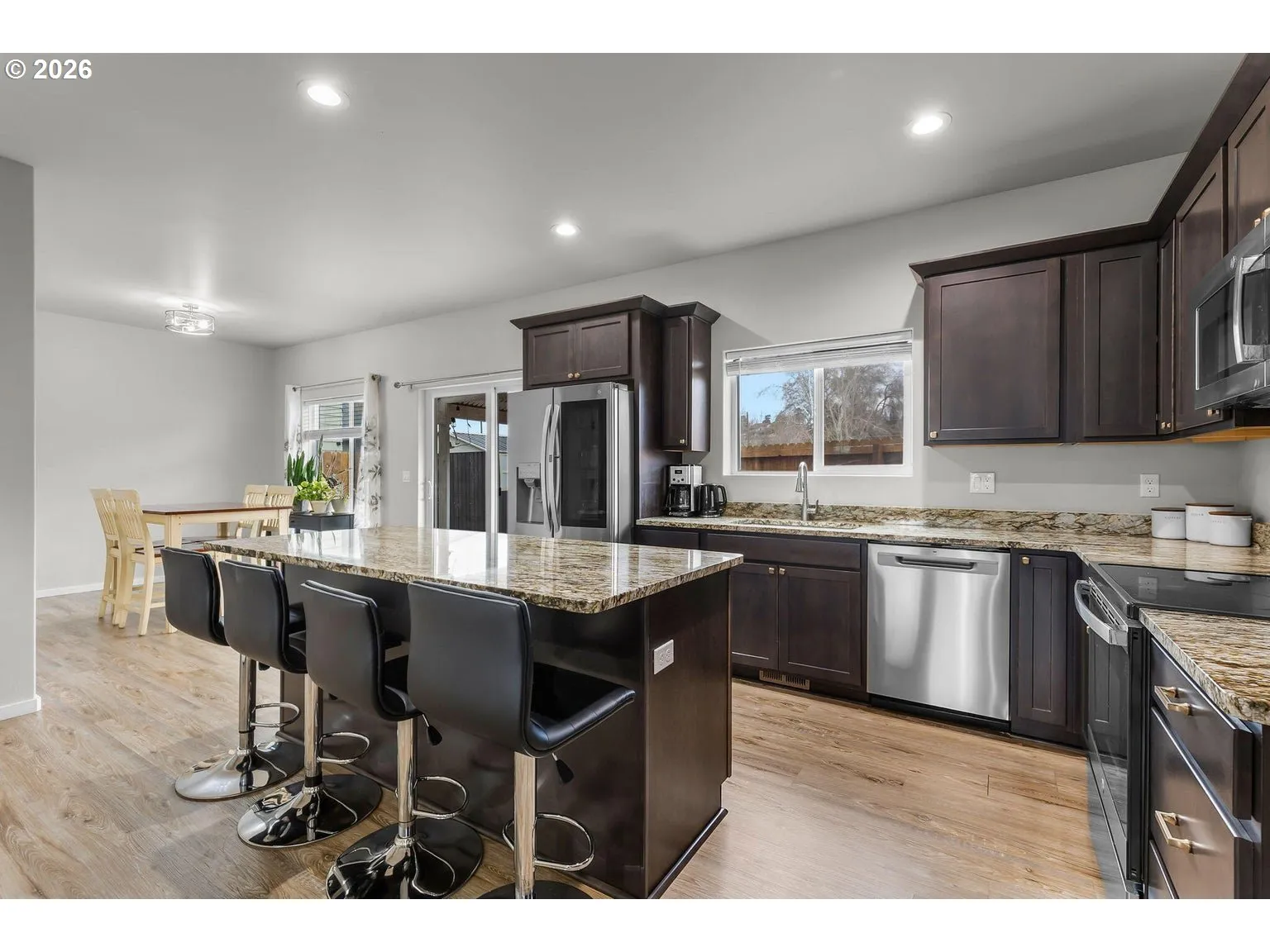 Kitchen/Dining Room-Island