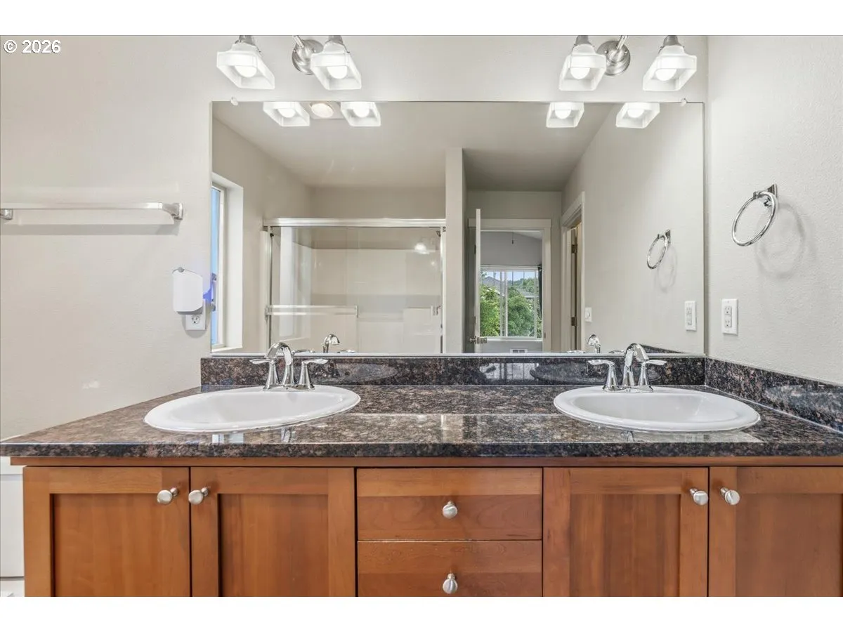 Bathroom, Attached-Double Sinks