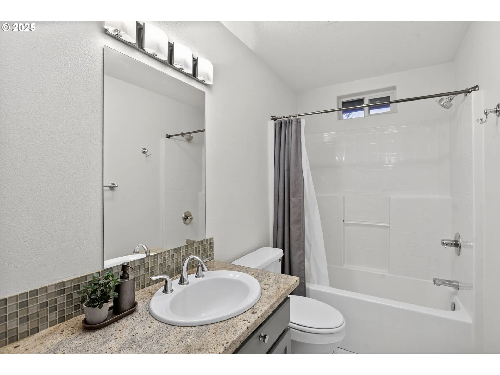Bathroom-Upper