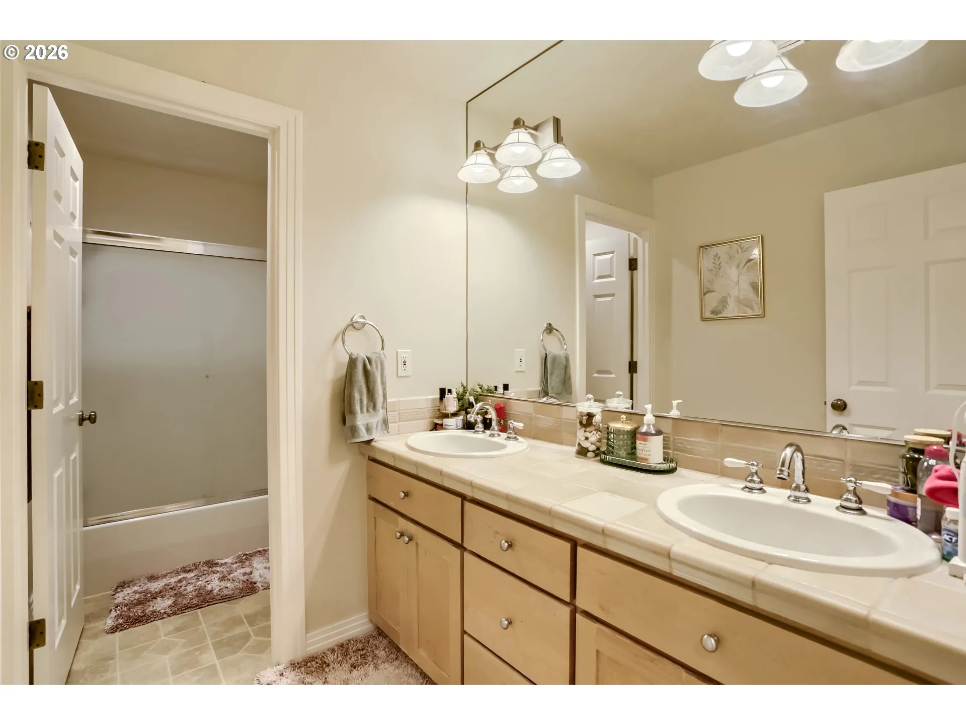 Bathroom-Upper