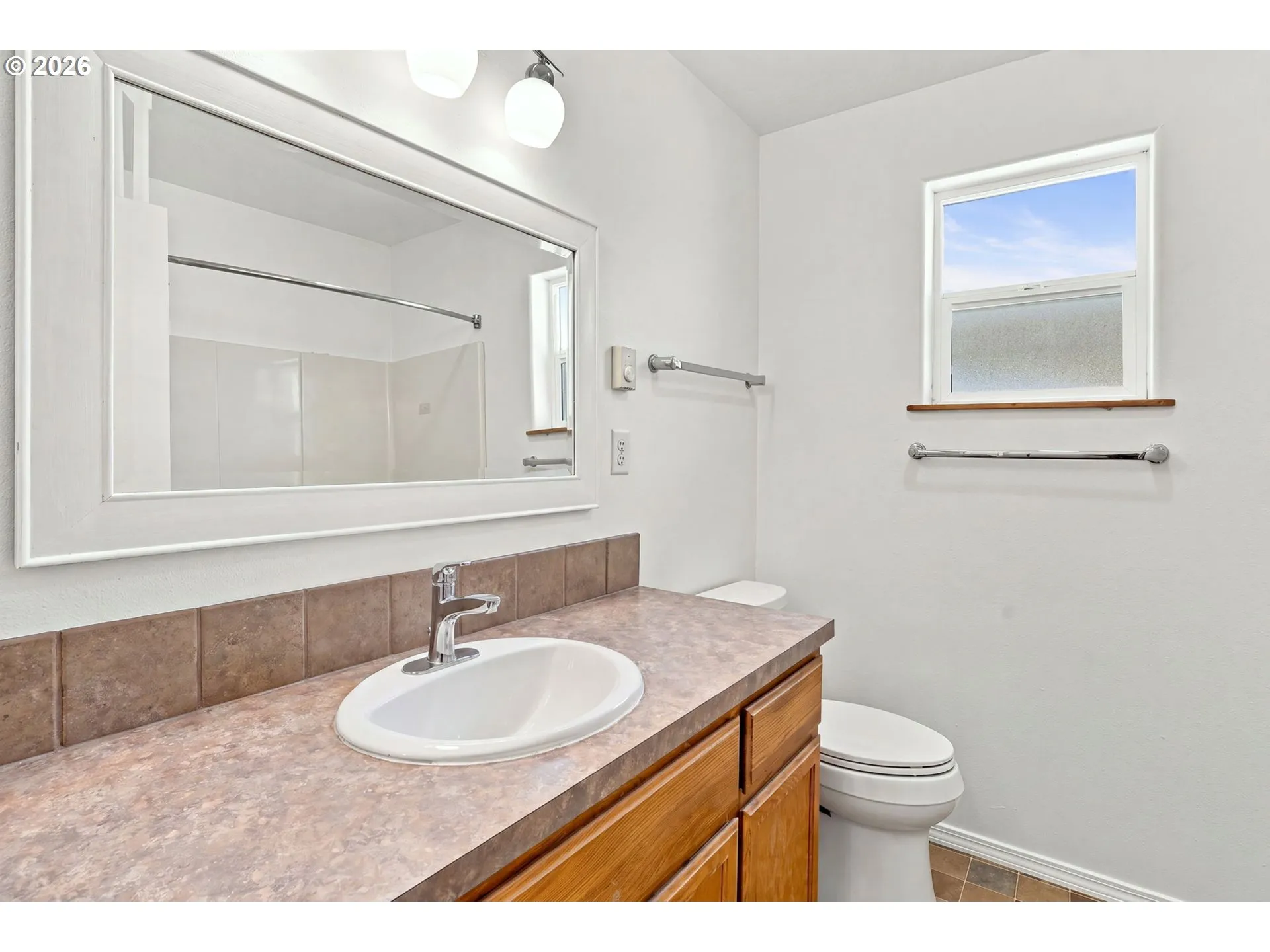 Bathroom-Upper