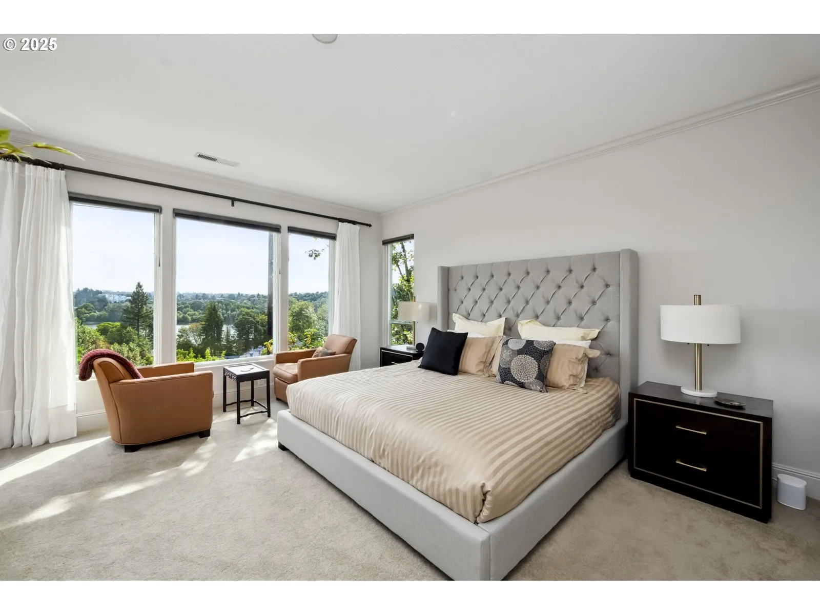 Bedroom, Primary