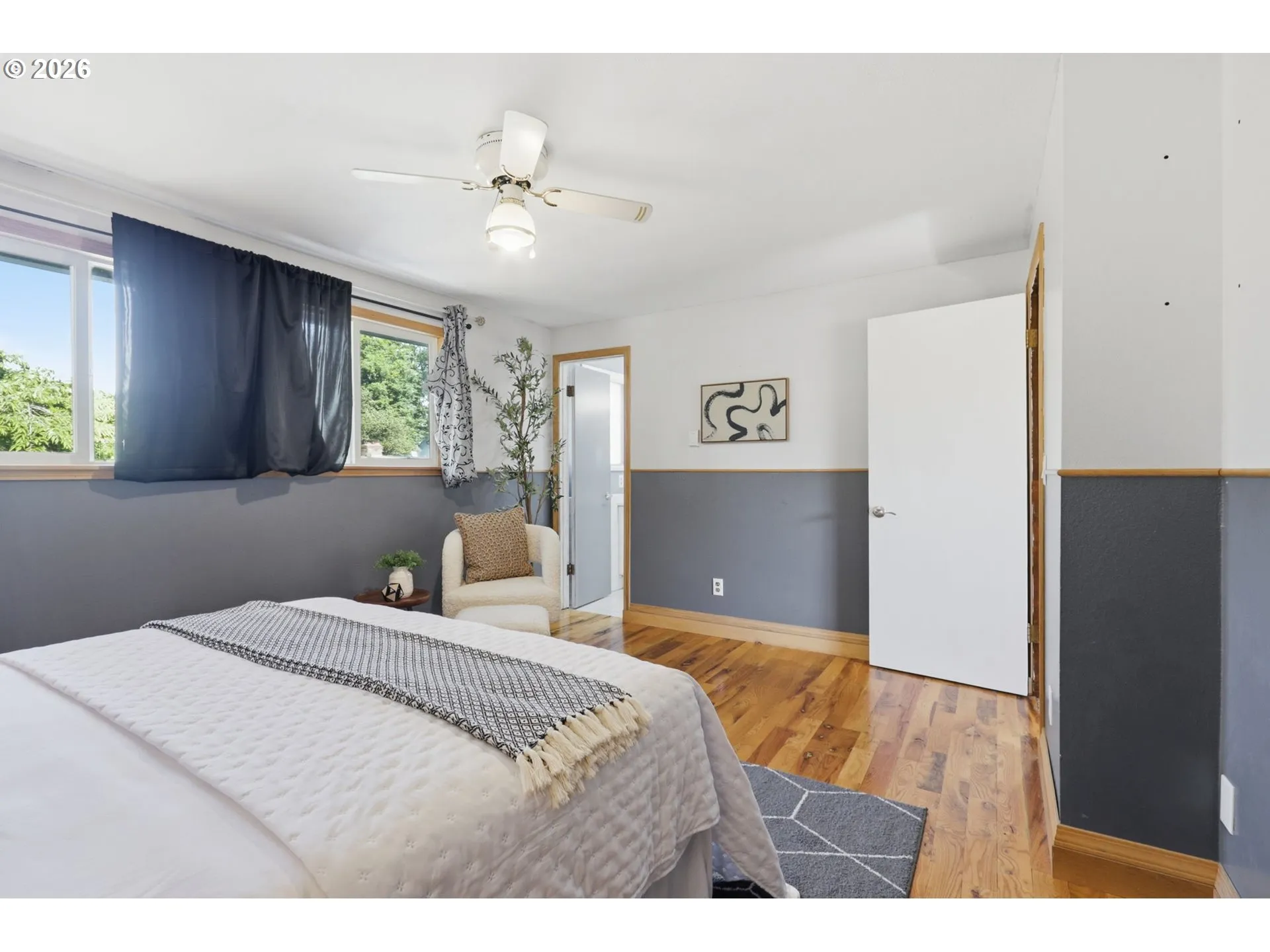 Bedroom, Primary