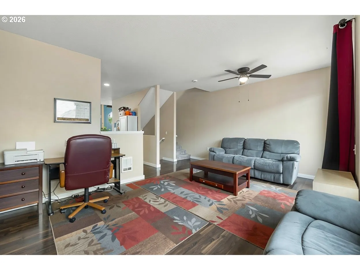 Living Room-Ceiling Fan