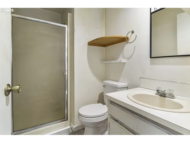 Bathroom, Attached-Upper