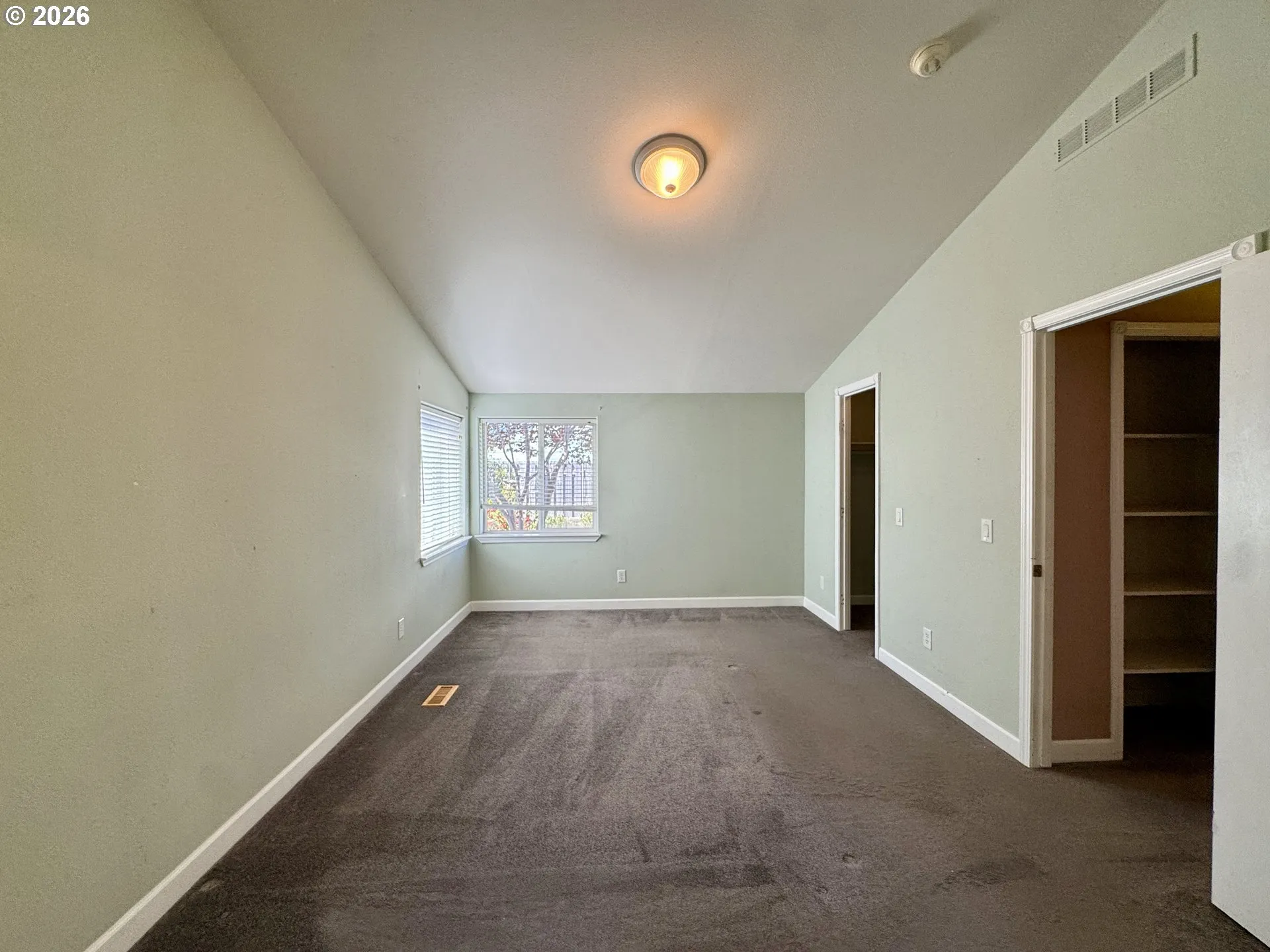 Bedroom, Primary