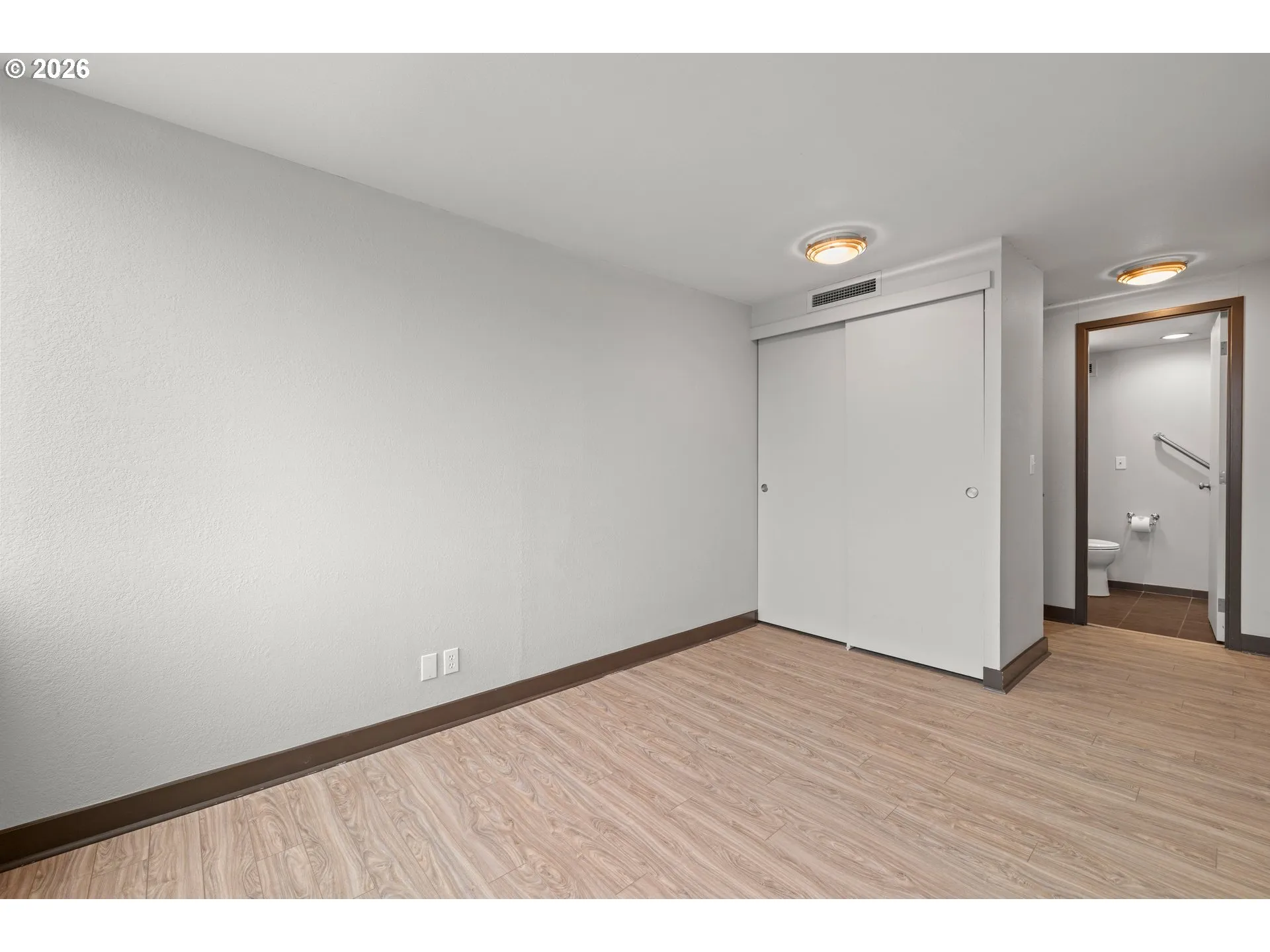 Bedroom, Primary
