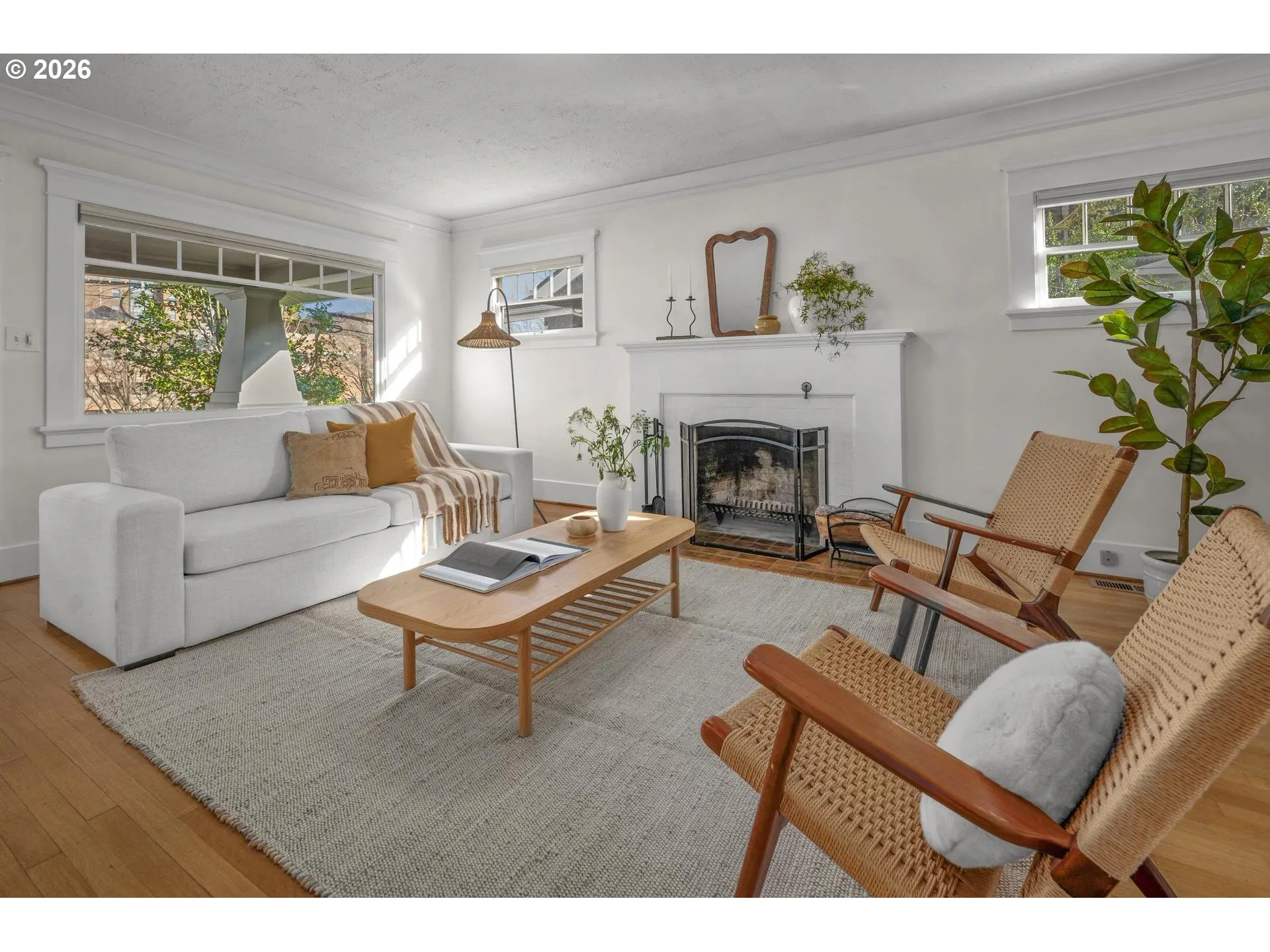 Living Room-Fireplace