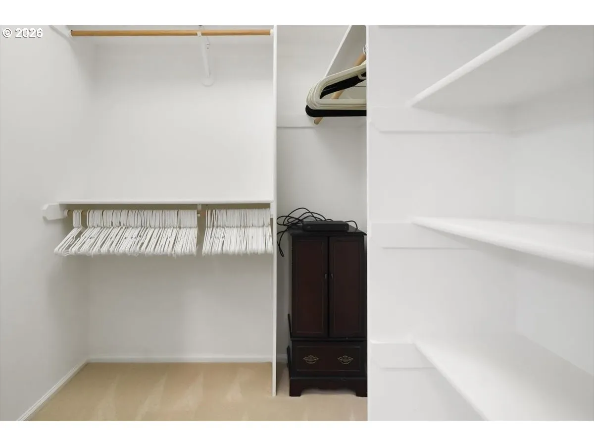 Bedroom, Owner's Suite-Walk-In Closet