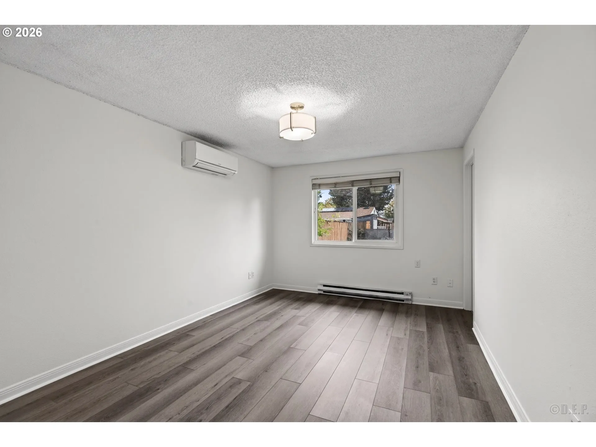 Bedroom, Primary