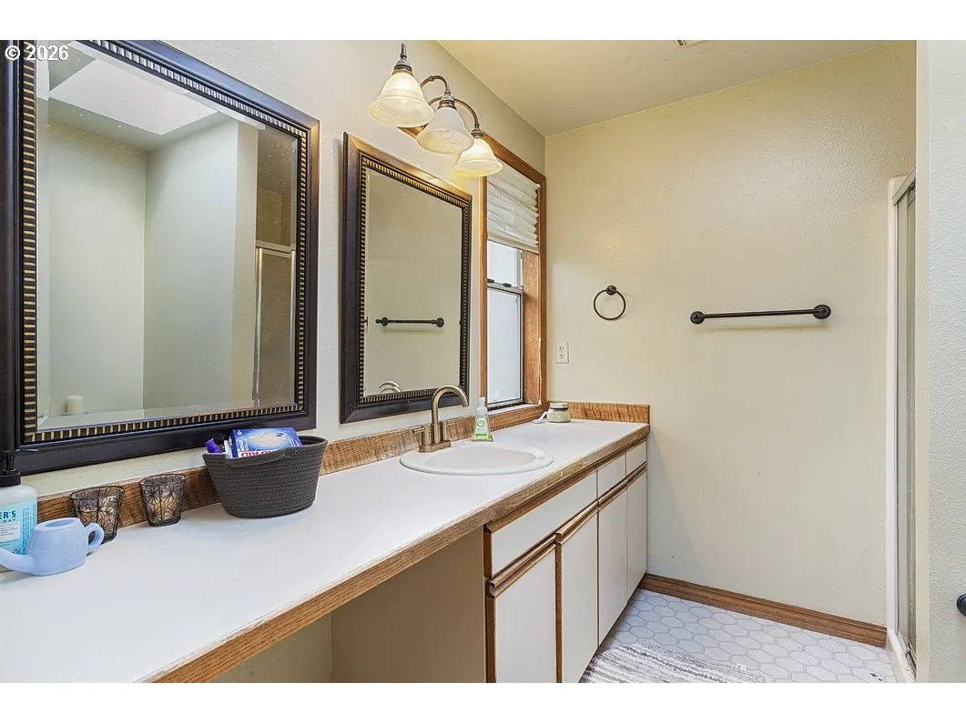 Bathroom, Attached-Walk in Shower