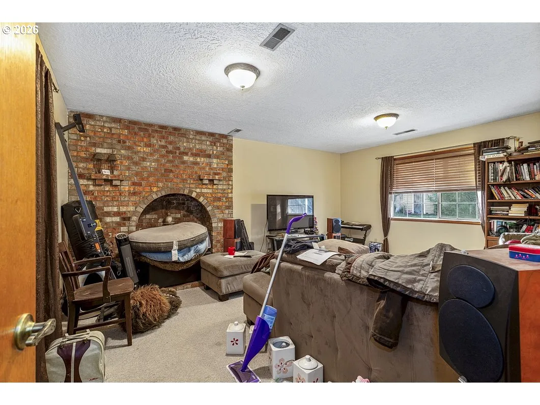 Family Room-Lower