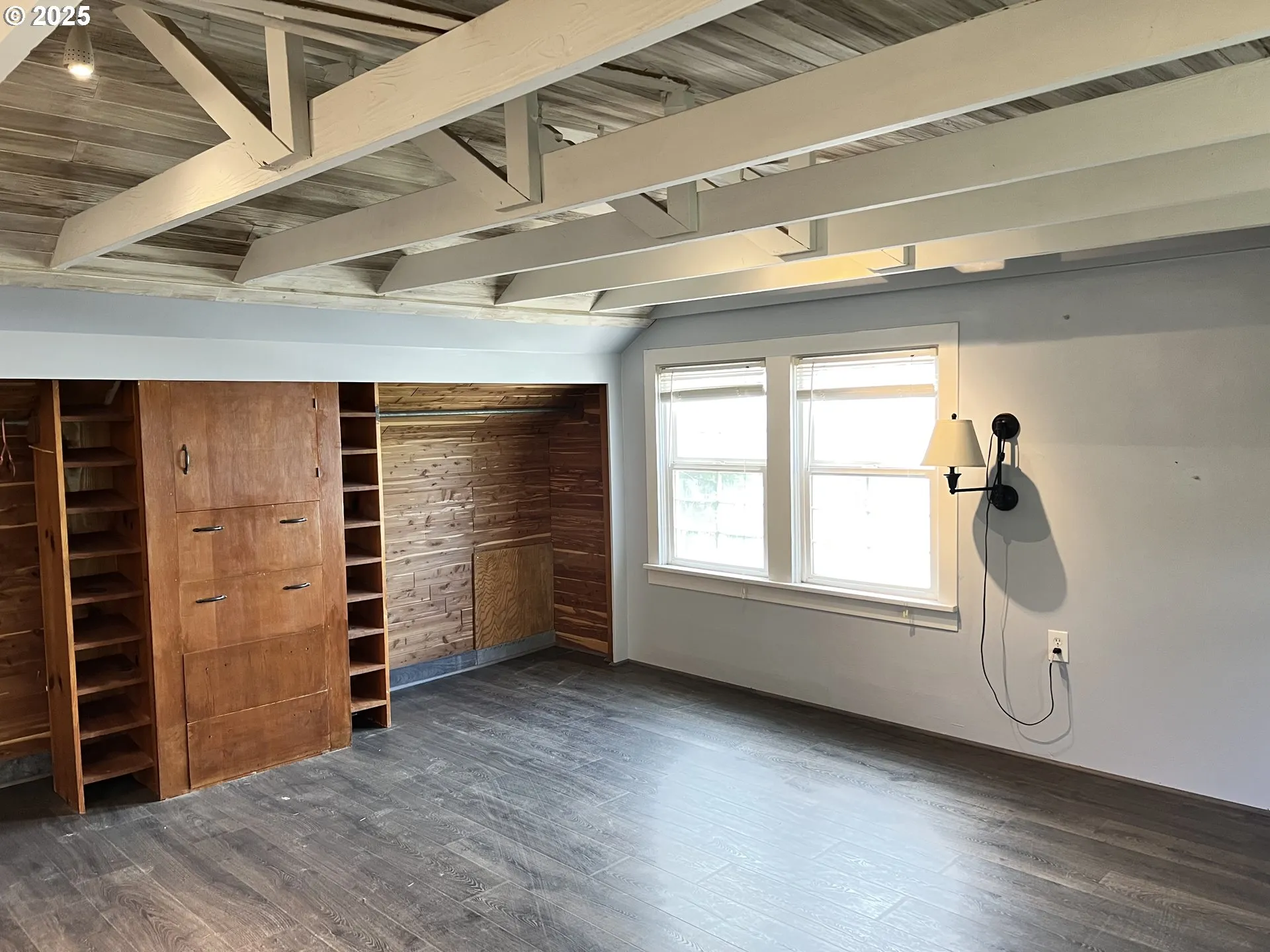 Primary Bedroom-Upper