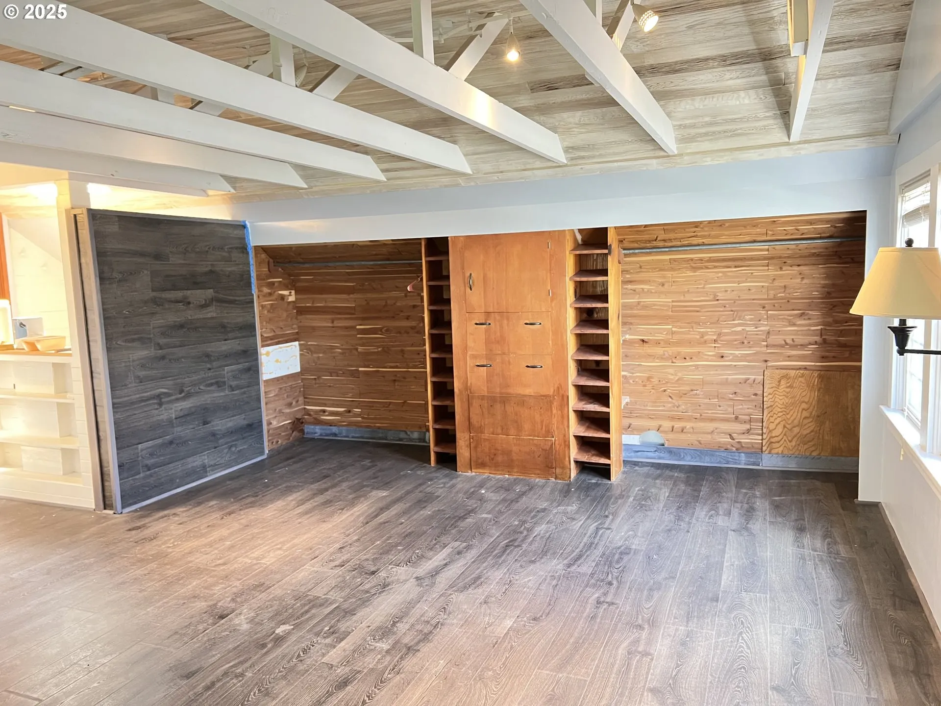 Primary Bedroom-Upper