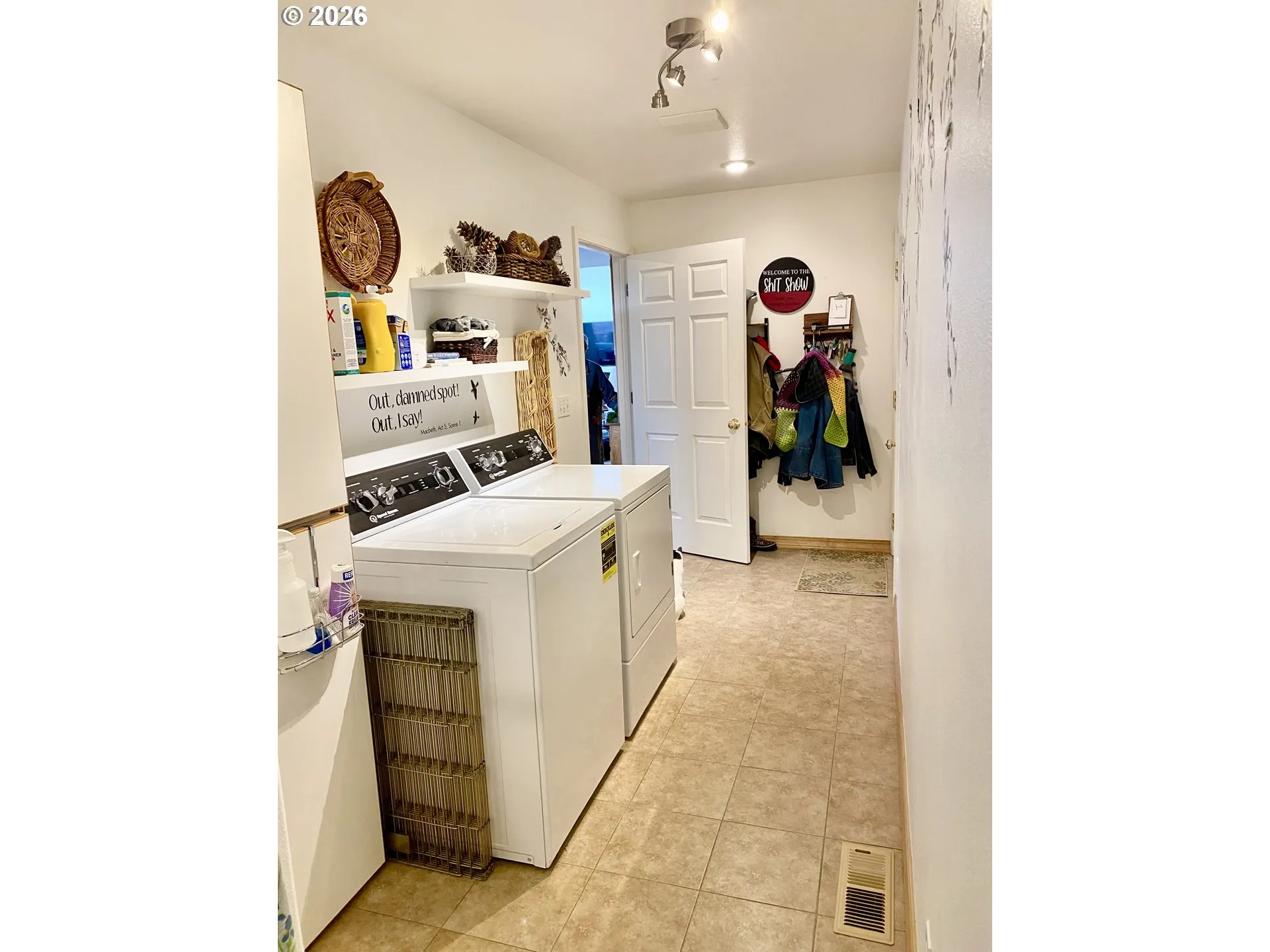 Laundry-Main