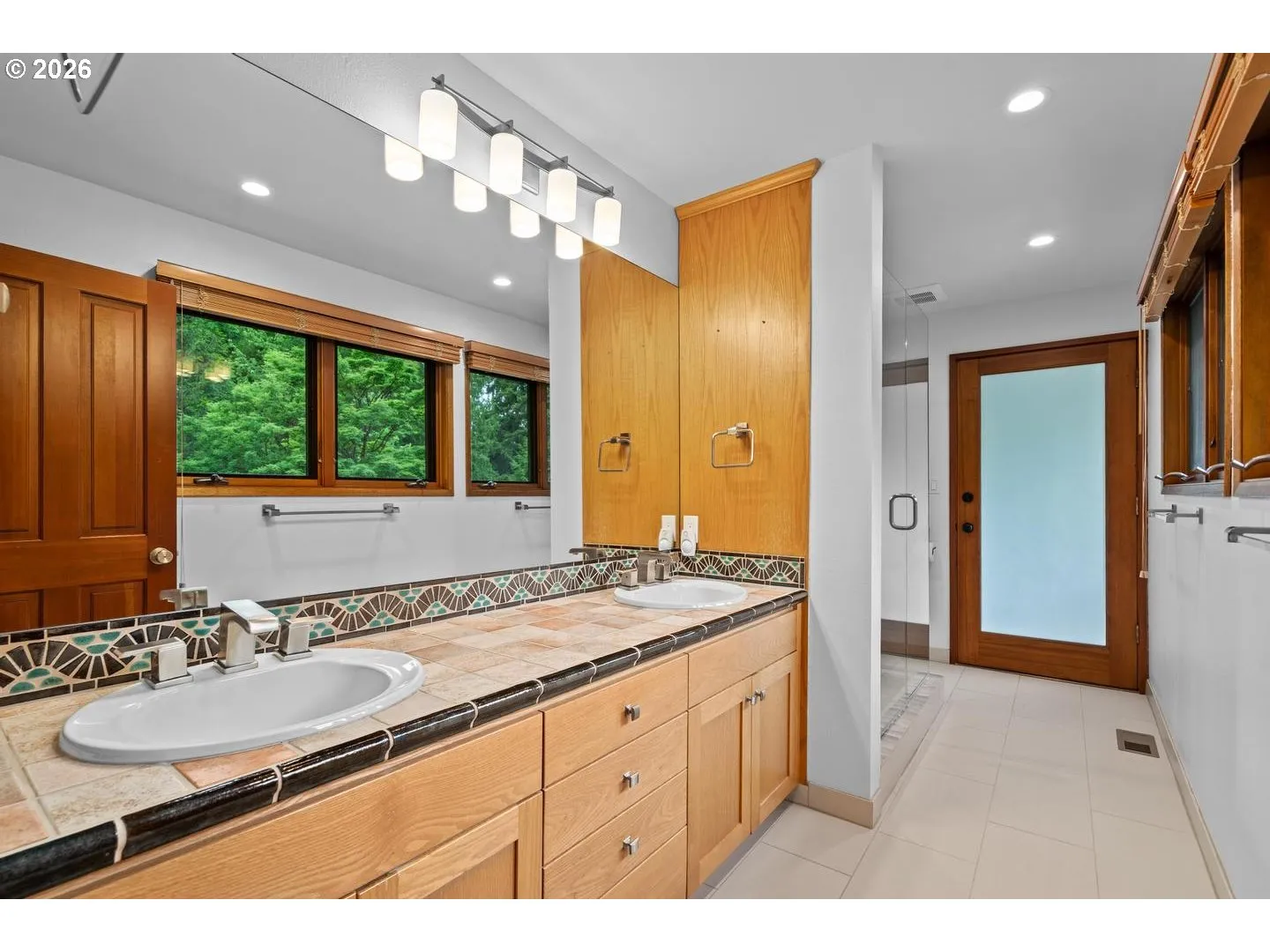 Bathroom, Attached