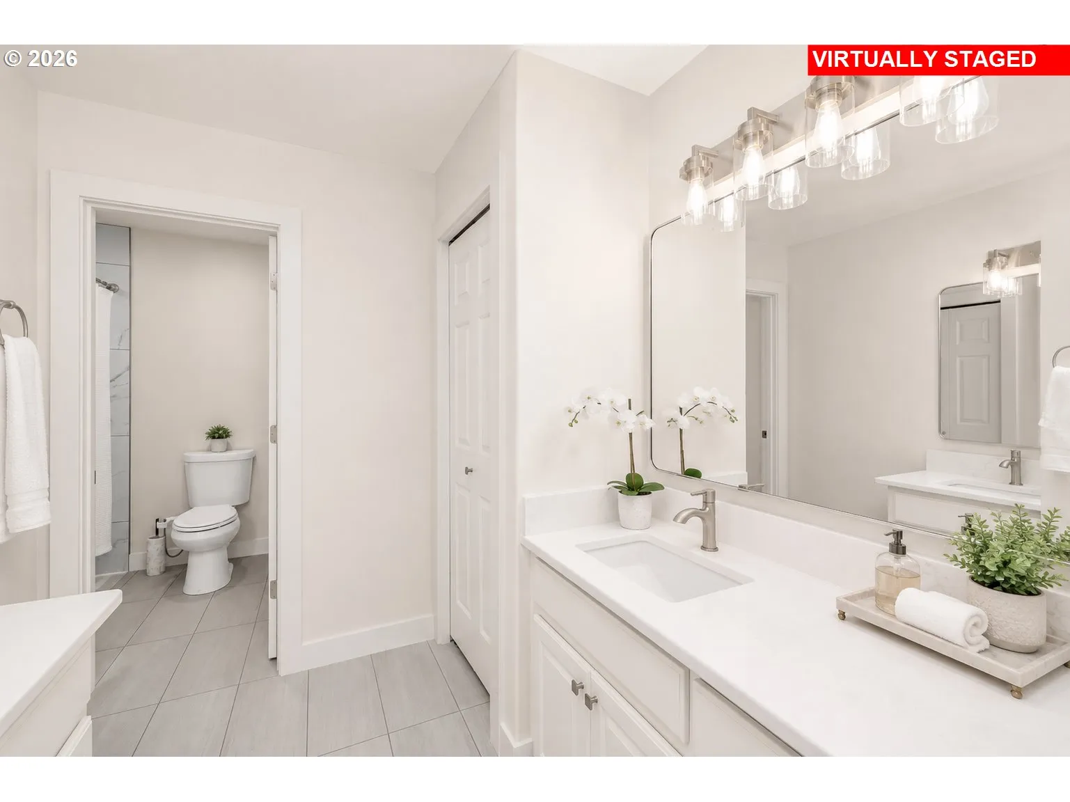 Bathroom-Upper