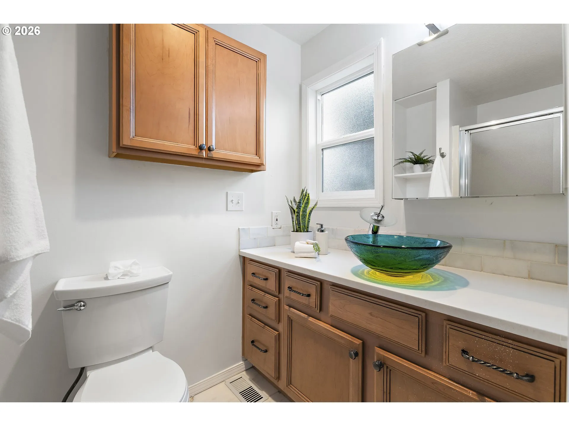 Bathroom, Attached-Main