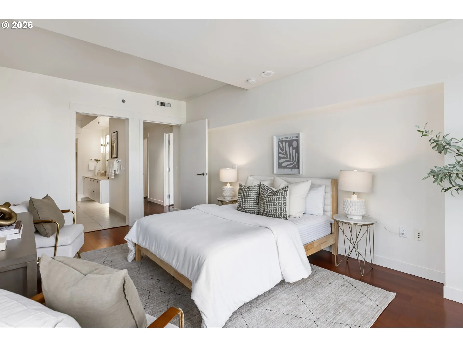 Bedroom, Primary