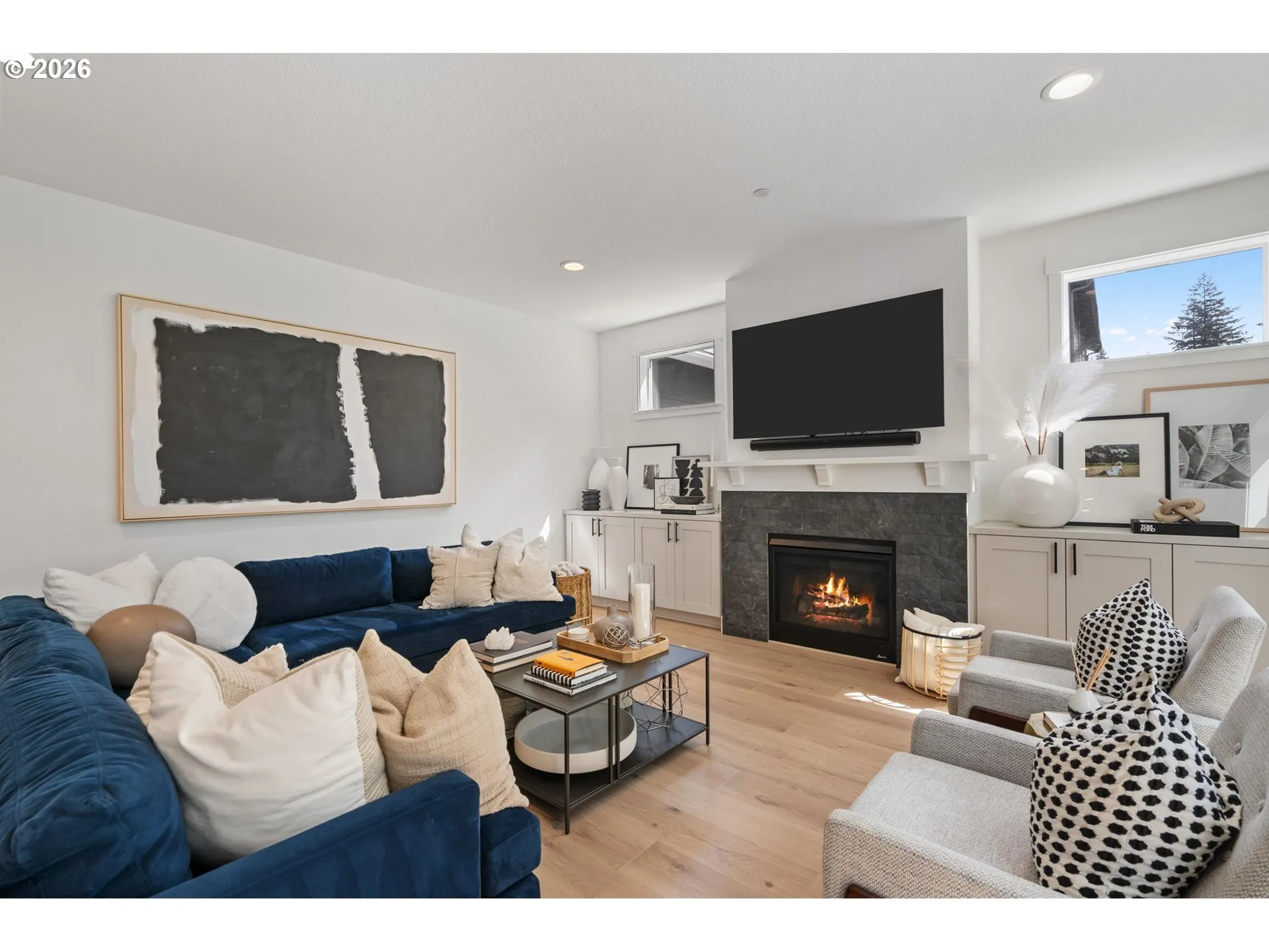 Living Room-Fireplace