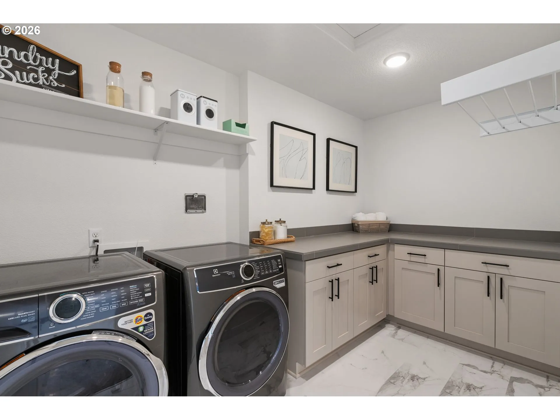 Laundry-Upper