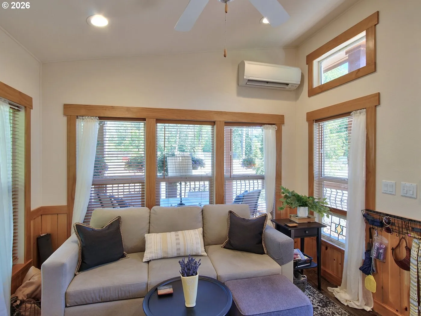 Living Room-Vaulted Ceilings