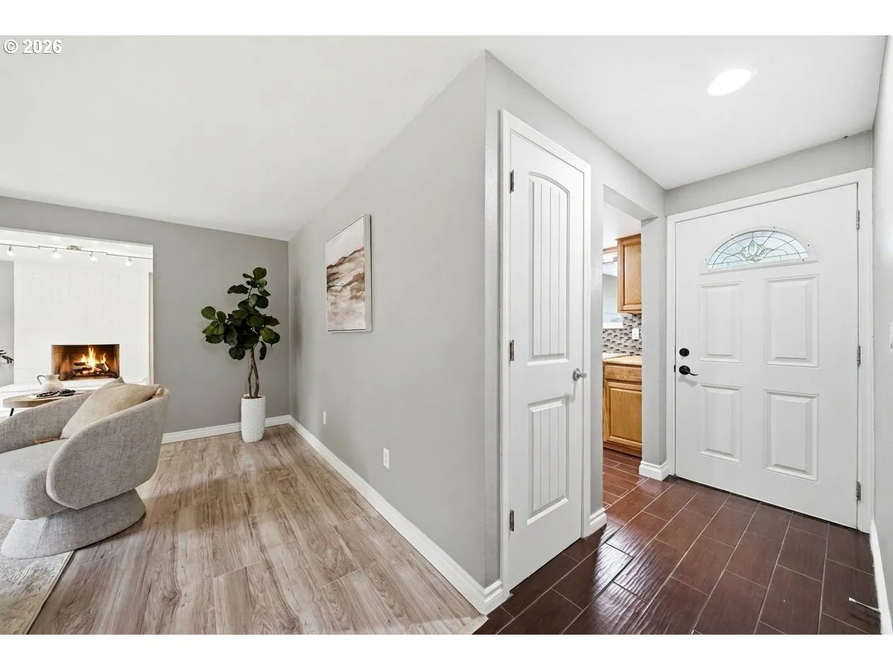 Entrance/Foyer