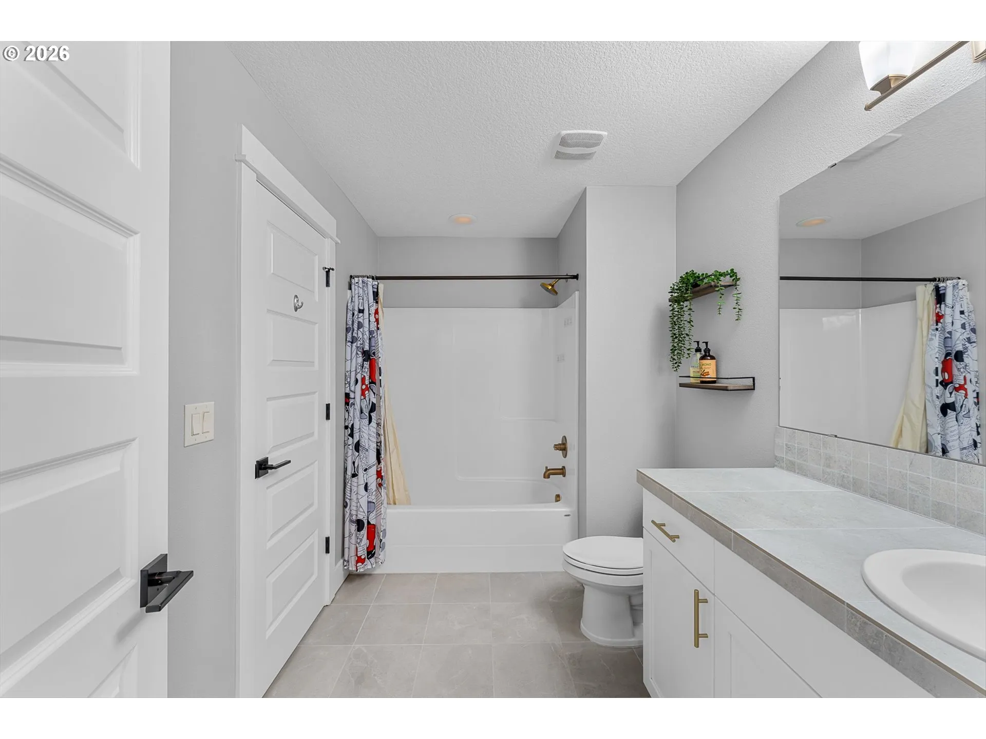 Bathroom-Upper