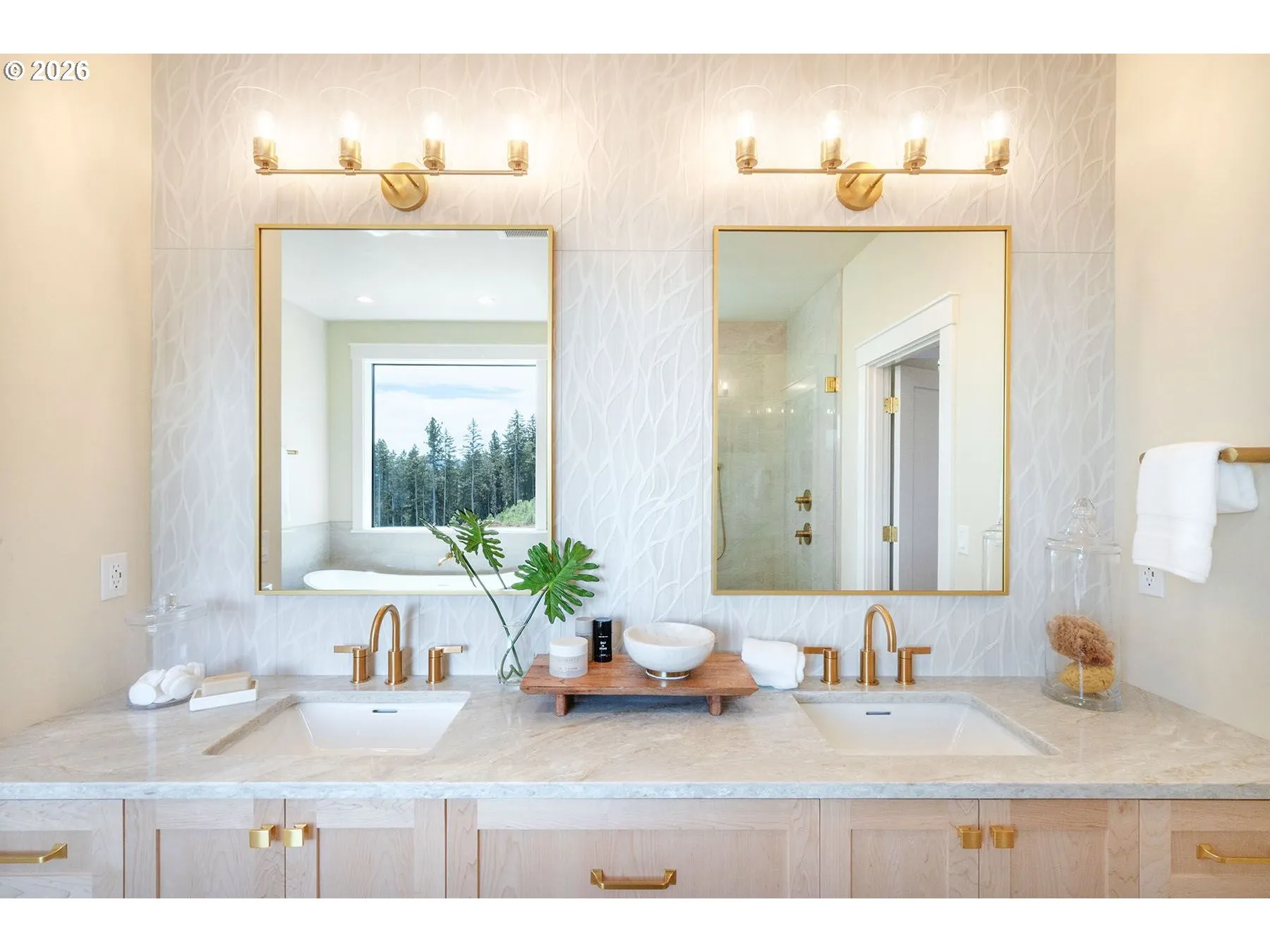 Owner's Suite Bathroom-Garden Tub