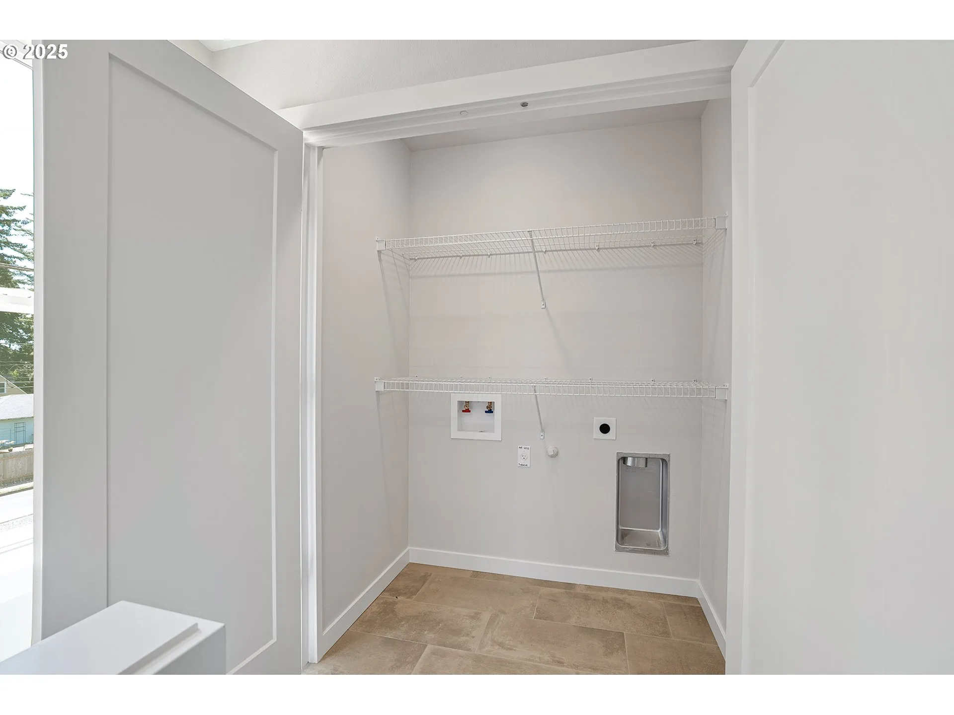 Laundry-Upper
