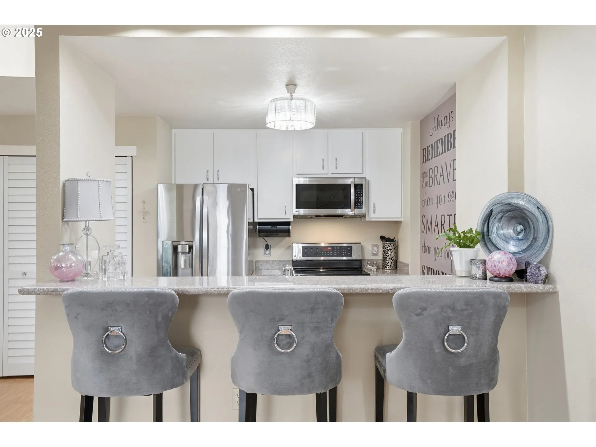 Kitchen-Eating Area