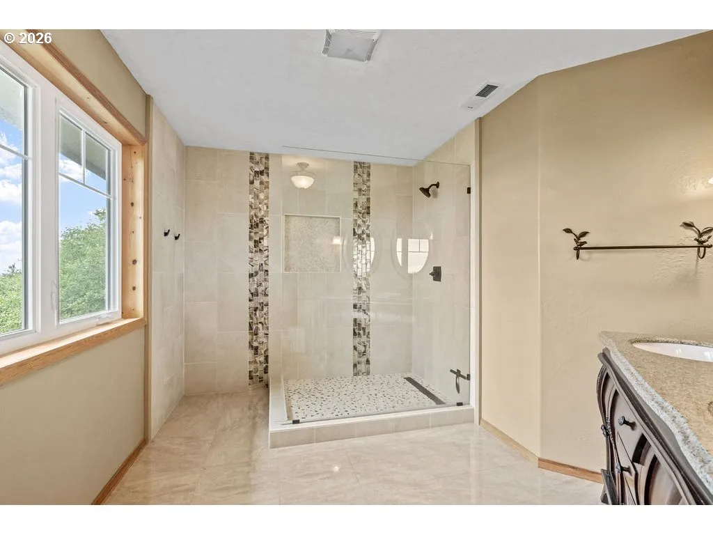 Bathroom, Attached-Upper